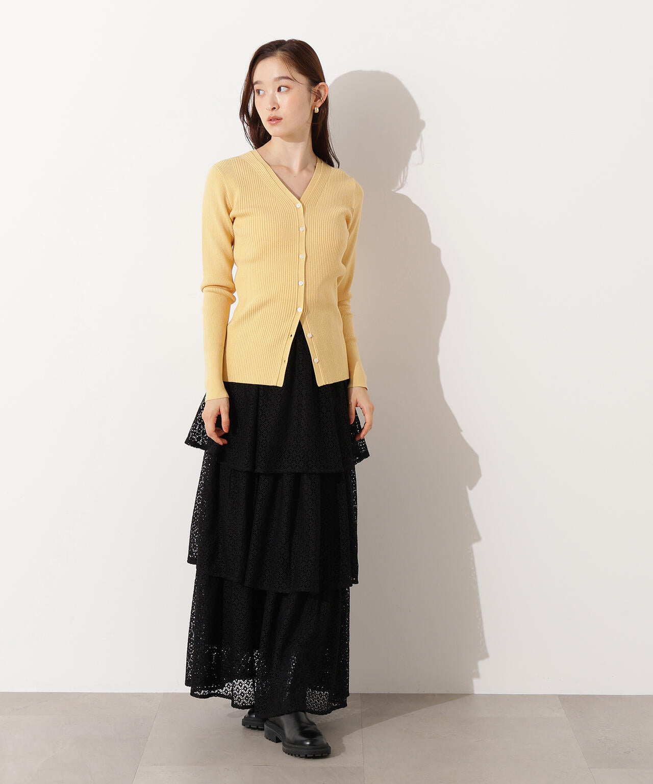 Vネックリブカーディガン