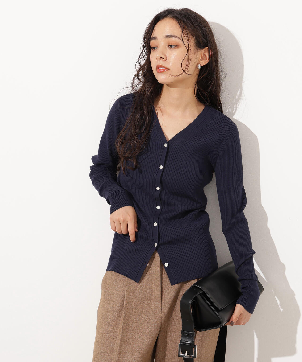 Vネックリブカーディガン