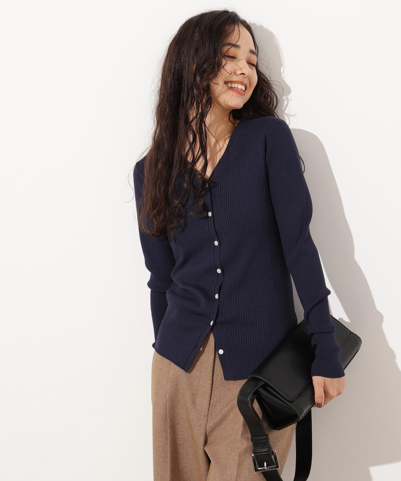 Vネックリブカーディガン