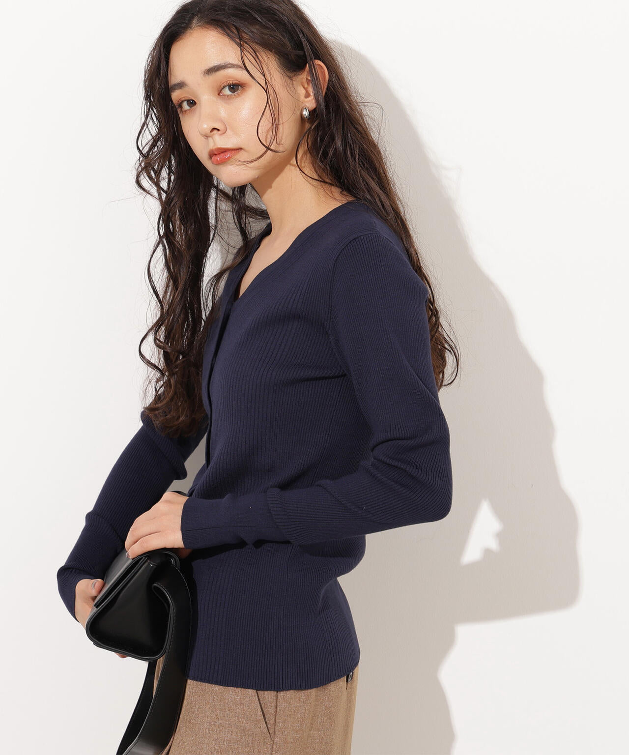 Vネックリブカーディガン