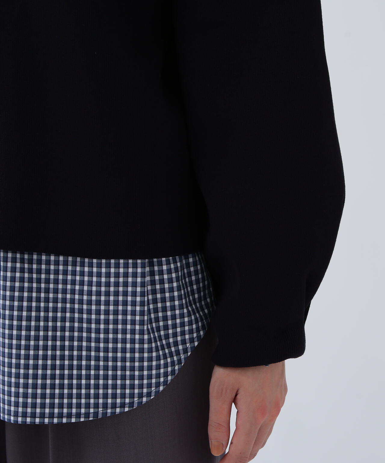 【ユーティリティー】毛玉になりにくいクリア釦ニットカーディガン