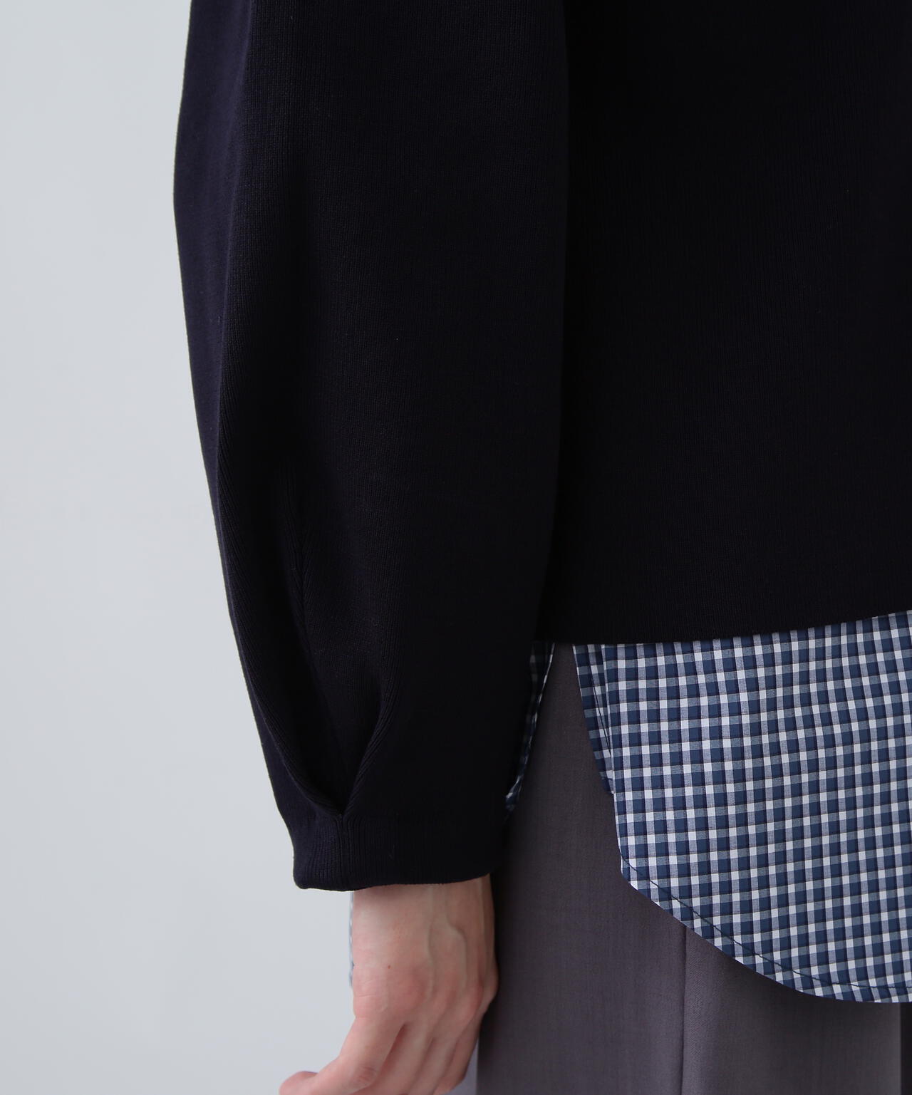 【ユーティリティー】毛玉になりにくいクリア釦ニットカーディガン