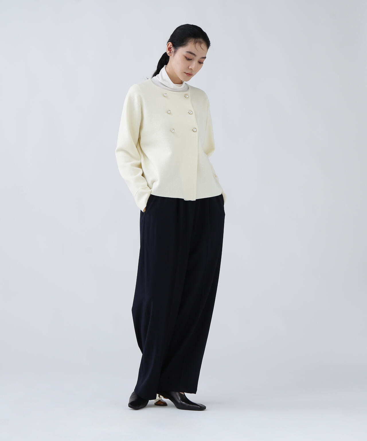 【ユーティリティー】静電気軽減テープ使用Wボタンニットカーディガン