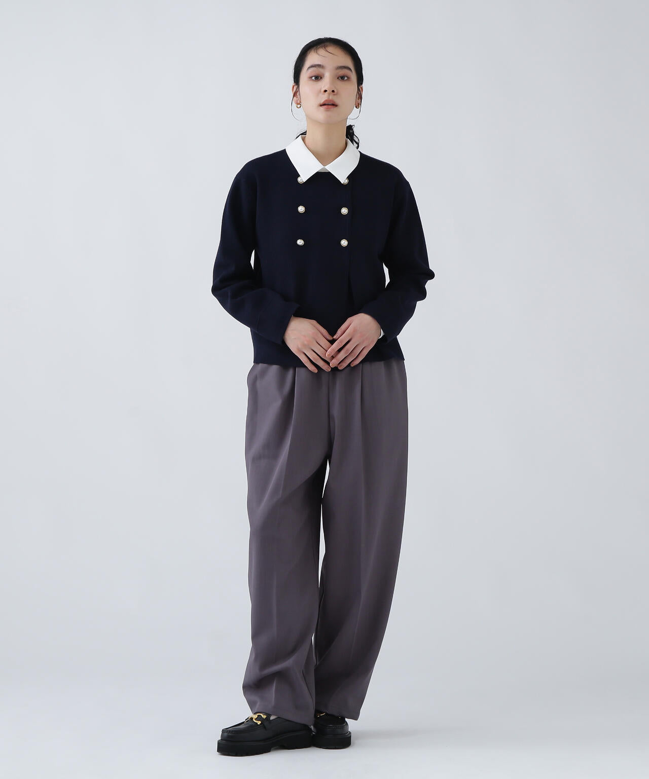 【ユーティリティー】静電気軽減テープ使用Wボタンニットカーディガン