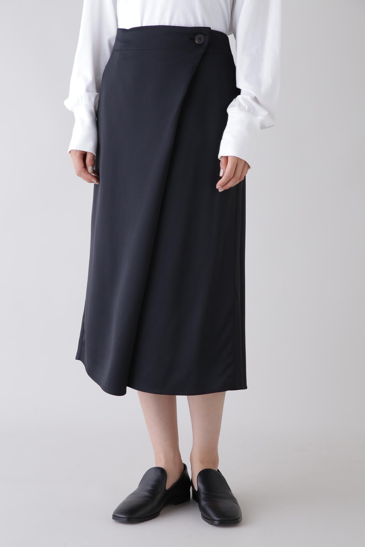 STUDIO NICHOLSON / CREPE BK VISC SATIN WRAP SKIRT | THE LIBRARY