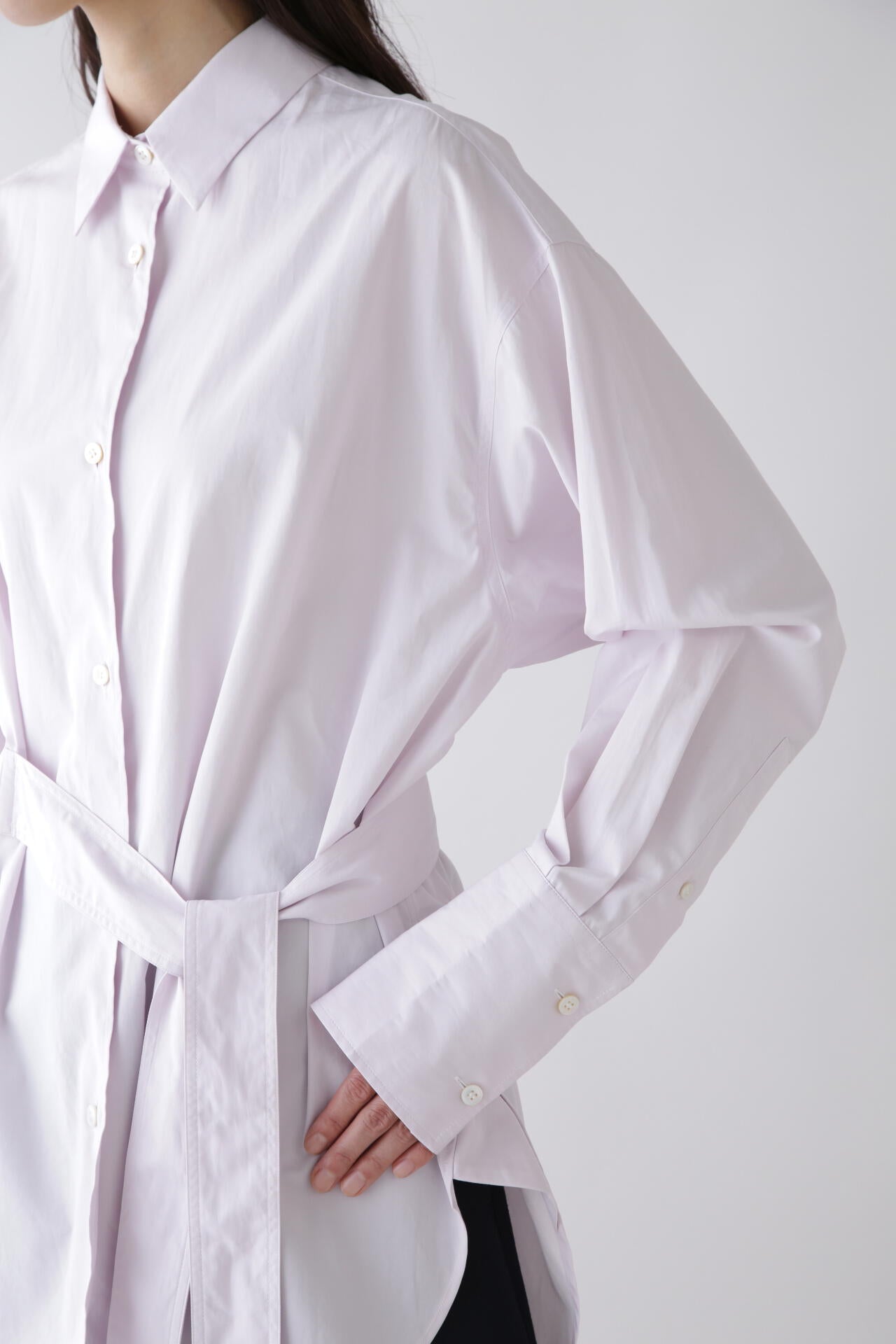 STUDIO NICHOLSON / WSHD ORGANIC COTTON TIE WAISTED SHIRT