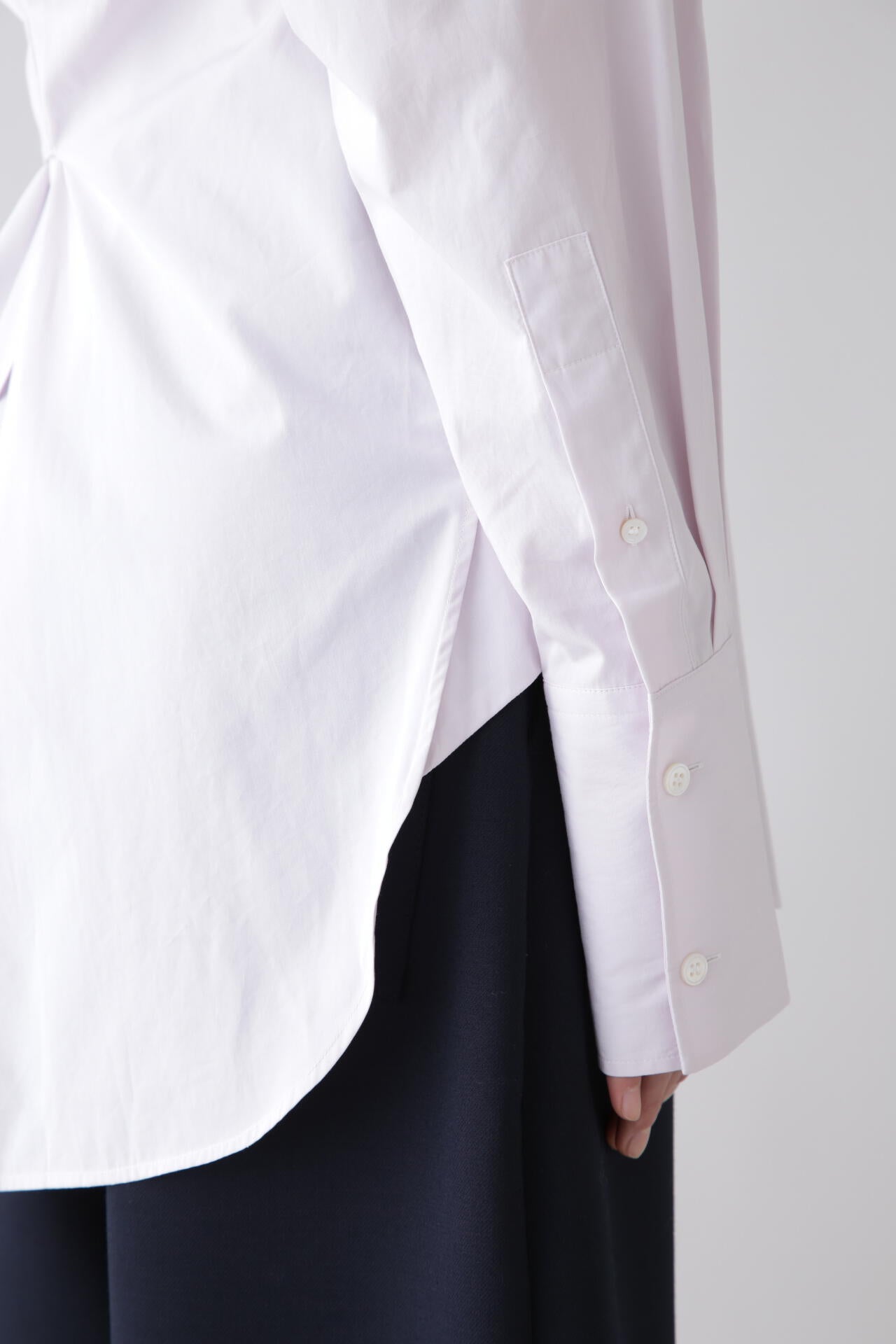 STUDIO NICHOLSON / WSHD ORGANIC COTTON TIE WAISTED SHIRT