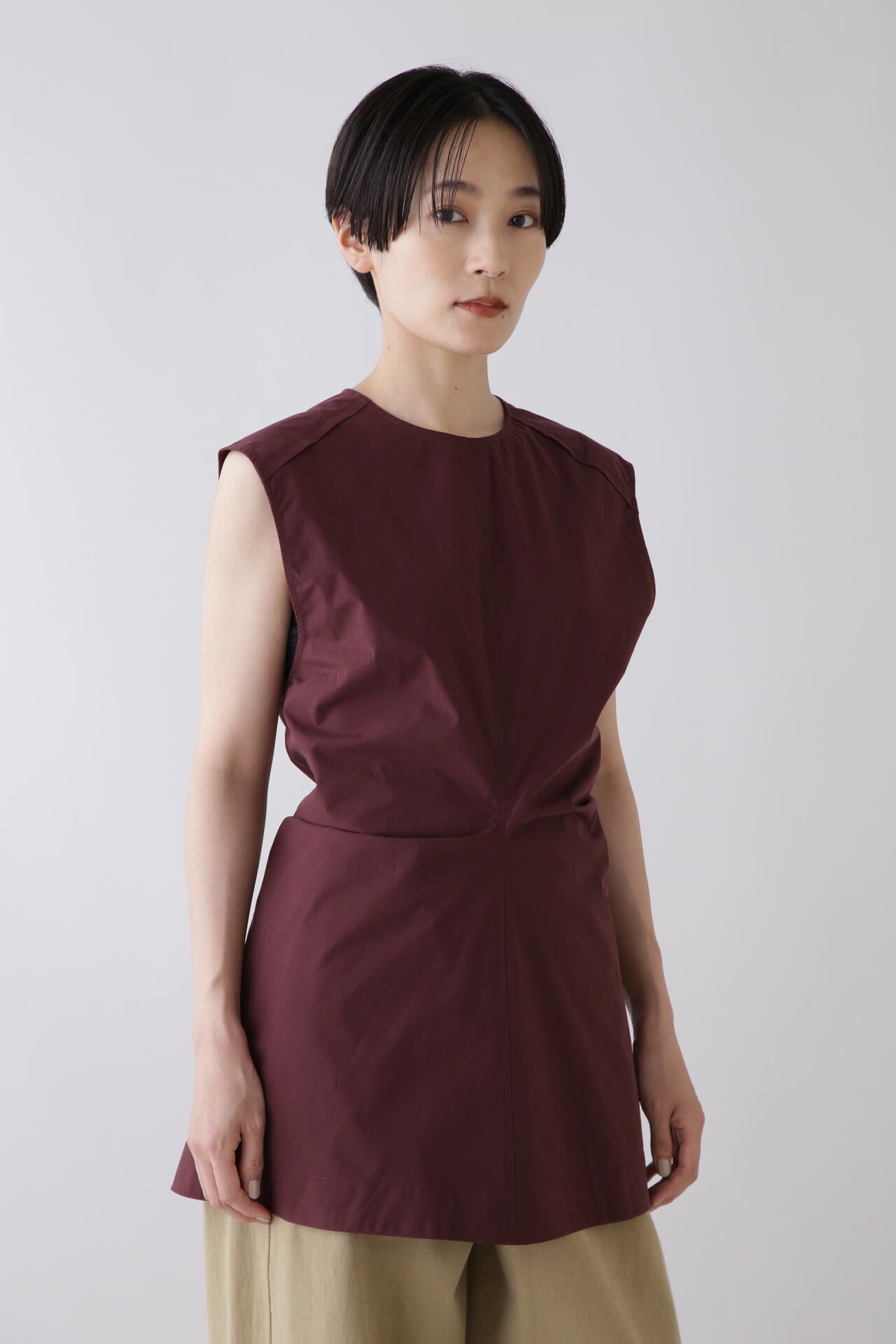 STUDIO NICHOLSON / POWDER COTTON DRAPE TOP