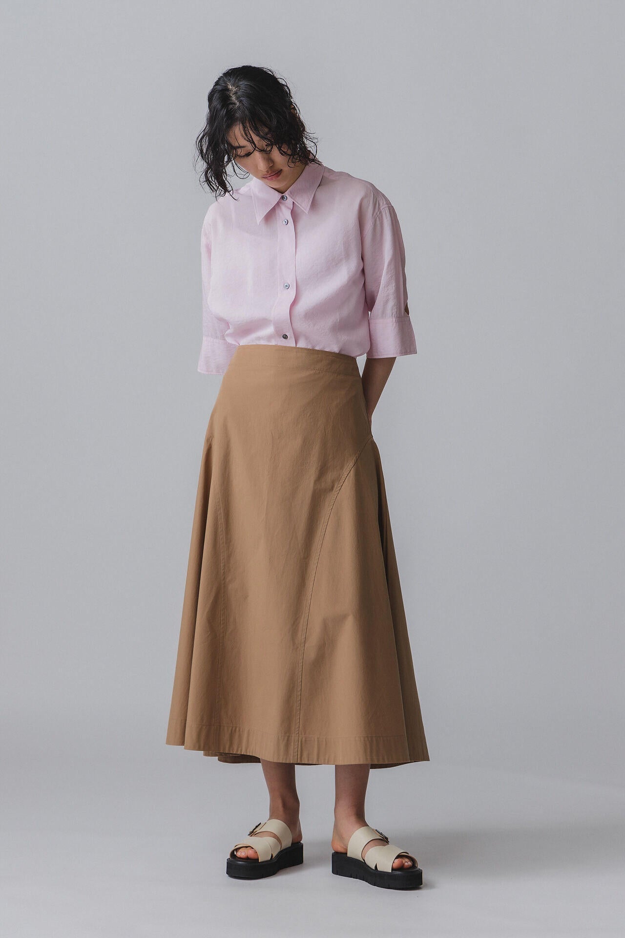 STUDIO NICHOLSON / POWDER COTTON SIDE PEPLUM SKIRT
