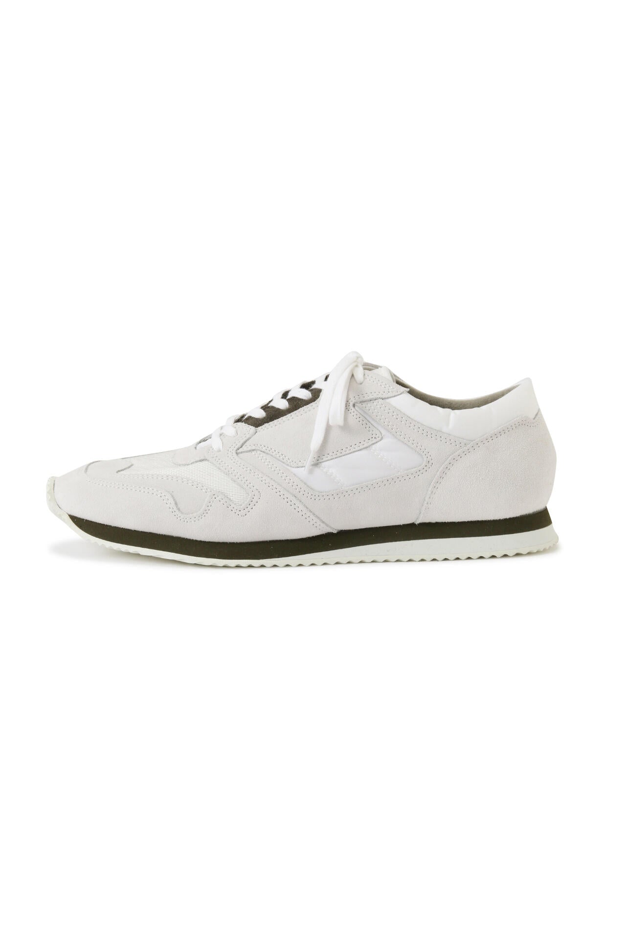 REPRODUCTION OF FOUND / BRITISH MILITARY TRAINER WOMEN