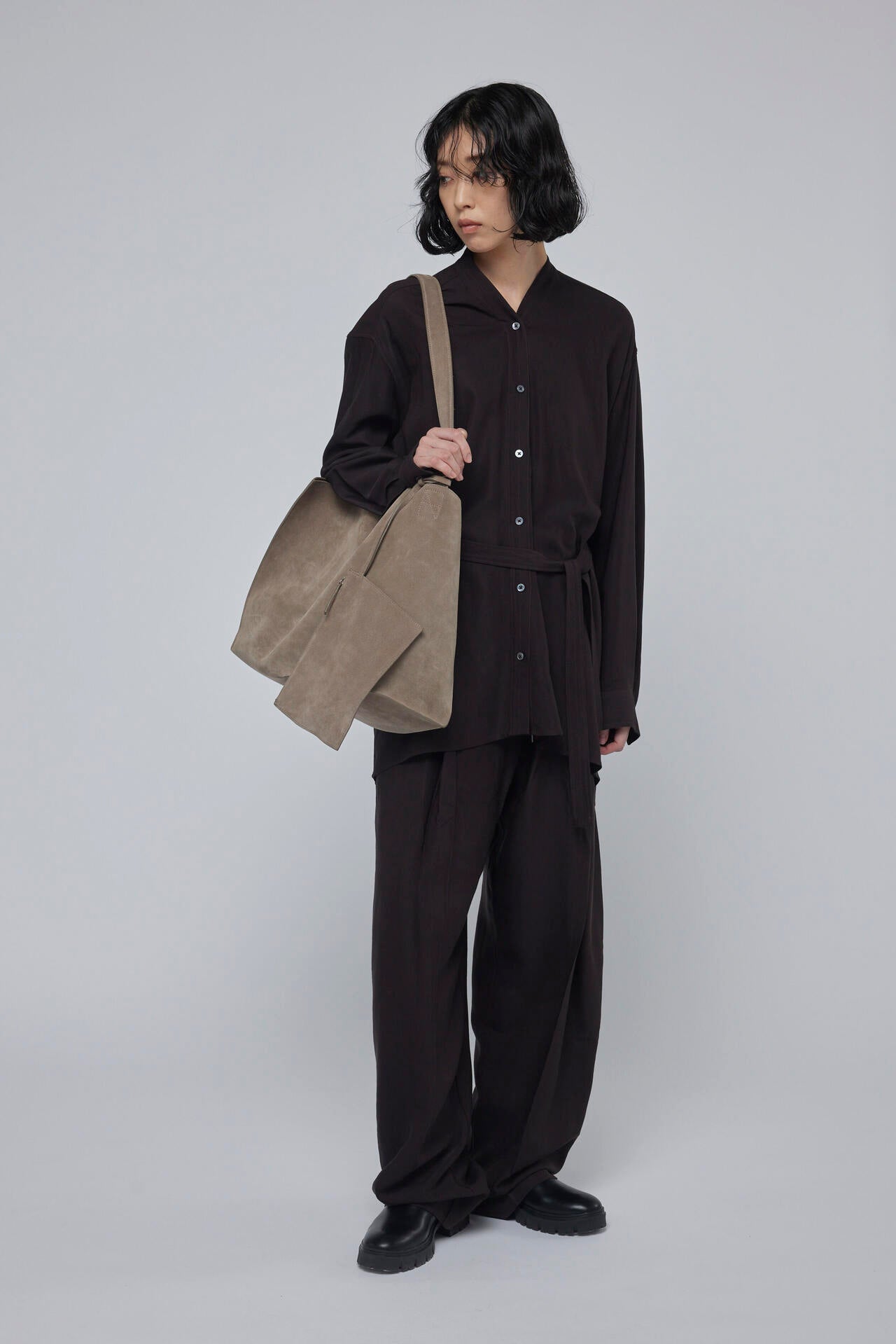 STUDIO NICHOLSON / SUEDE