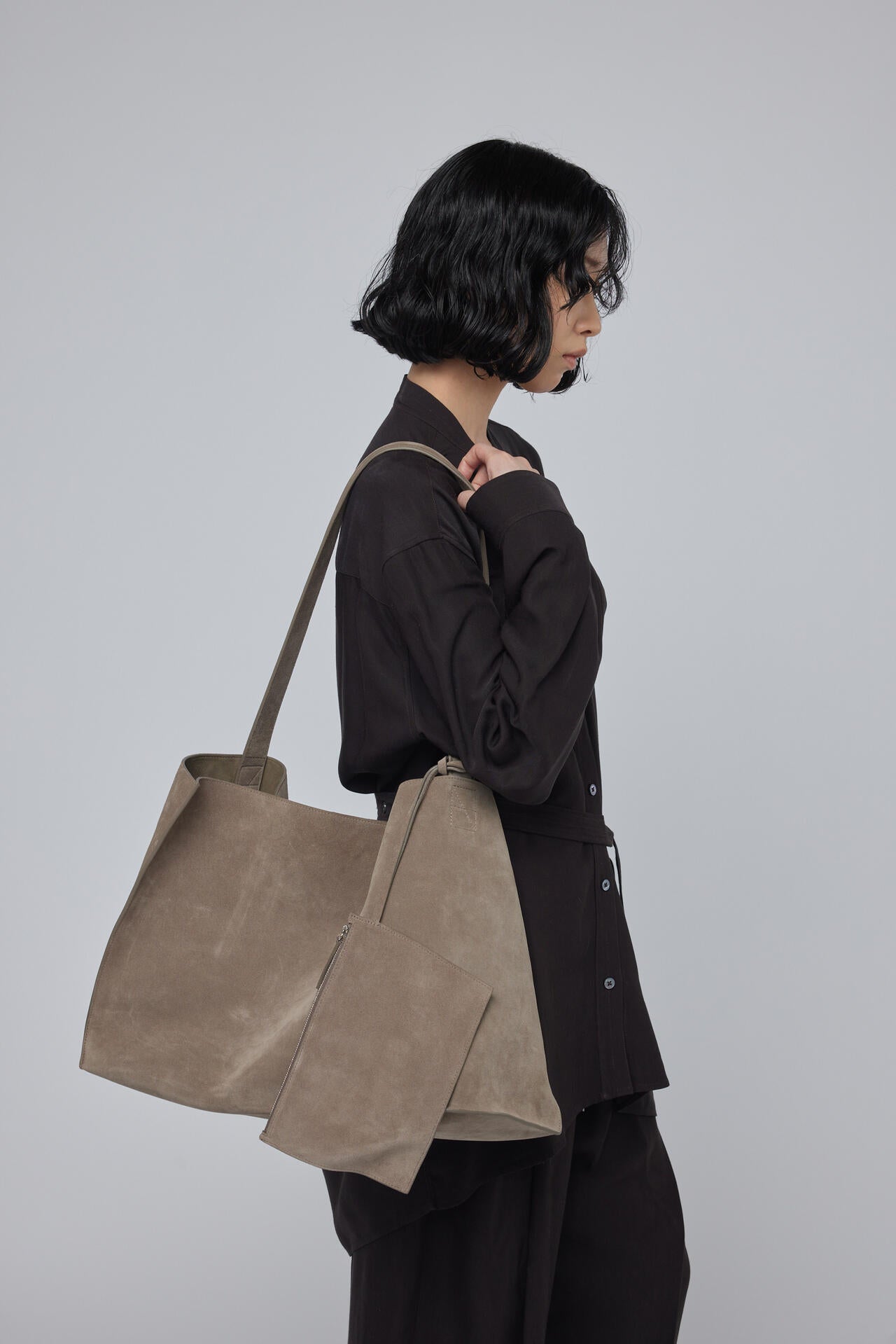 STUDIO NICHOLSON / SUEDE