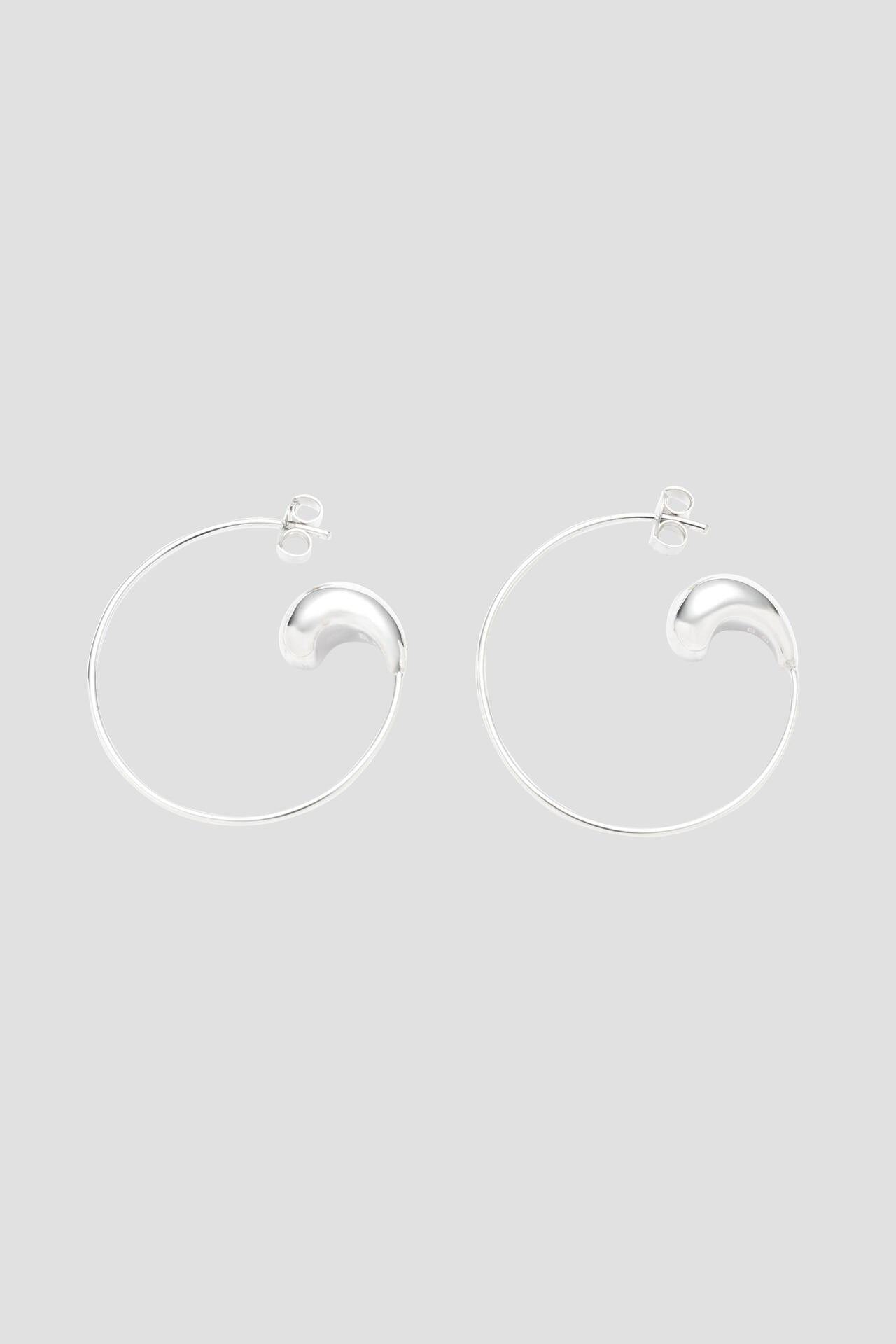 ASAMI FUJIKAWA / PETAL SMALL EARRINGS SILVER