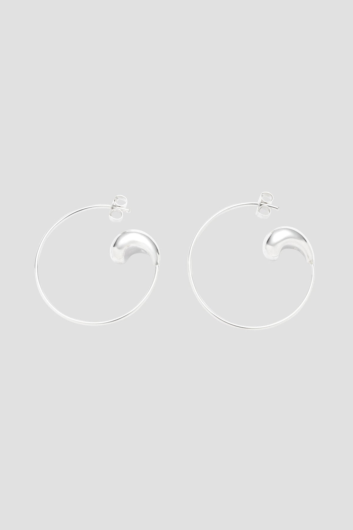 ASAMI FUJIKAWA / PETAL SMALL EARRINGS SILVER