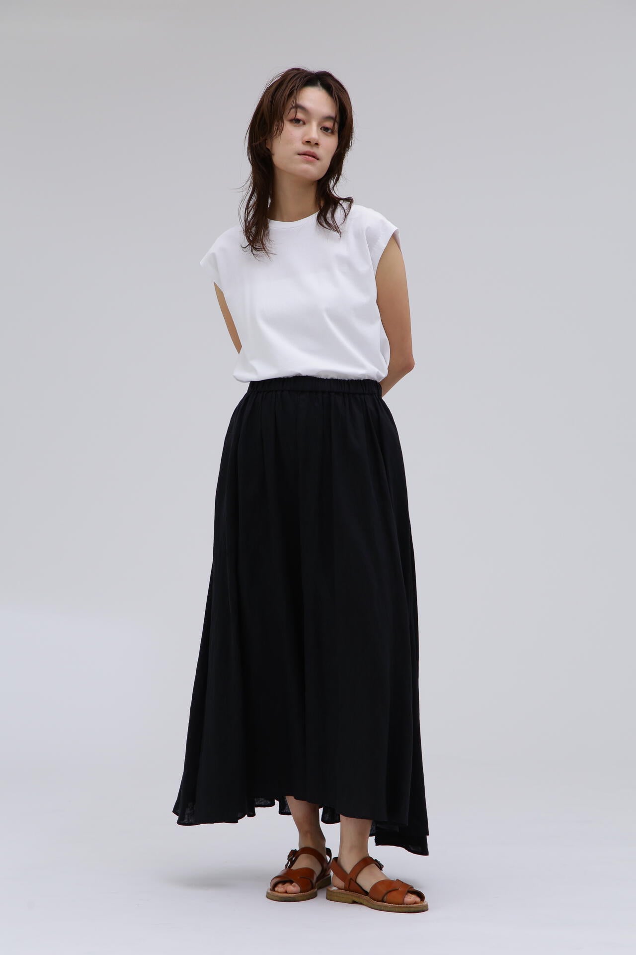 ATON / NATURAL DYED LINEN LAWN GATHERD SKIRT