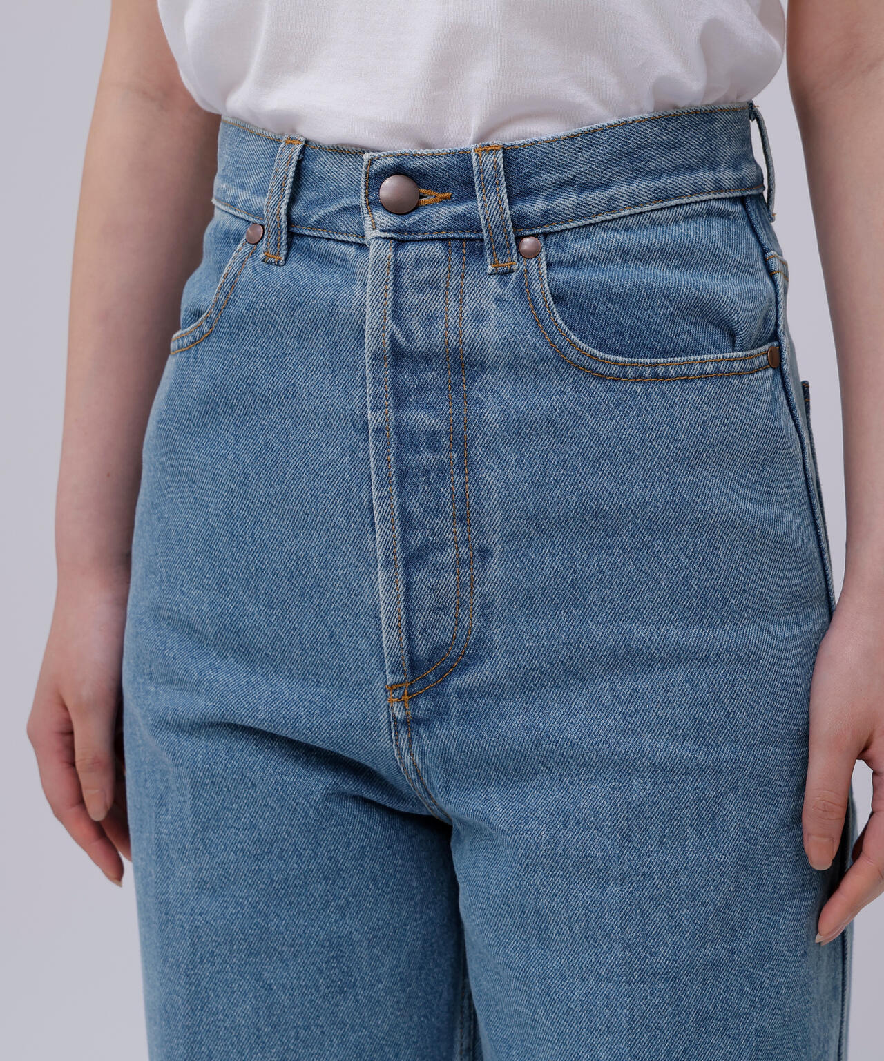 Cristaseya / BLEACHED DENIM HIGHWAISTED JEANS