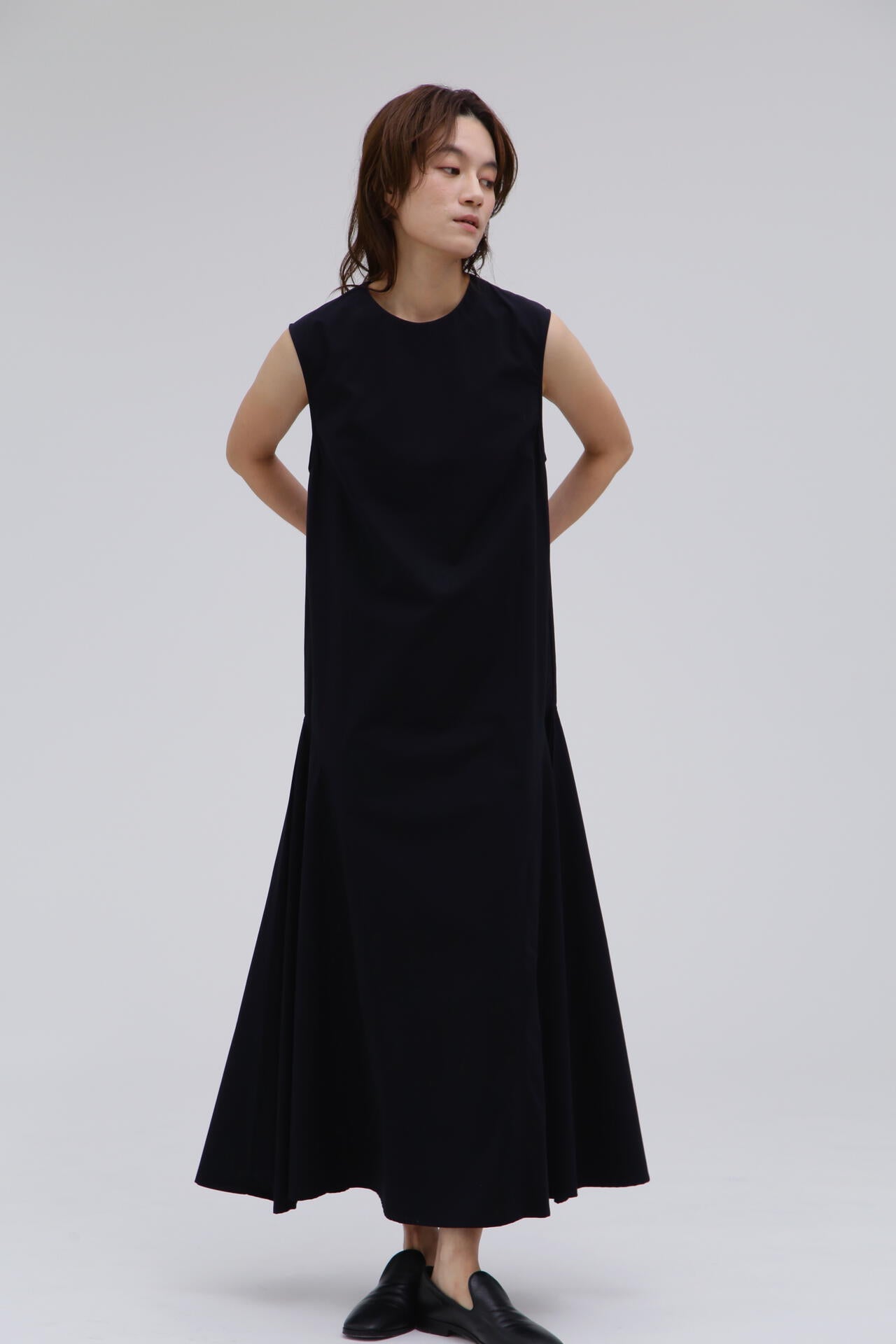 STUDIO NICHOLSON / LW NOISY COTTON SLEEVLESS DRESS