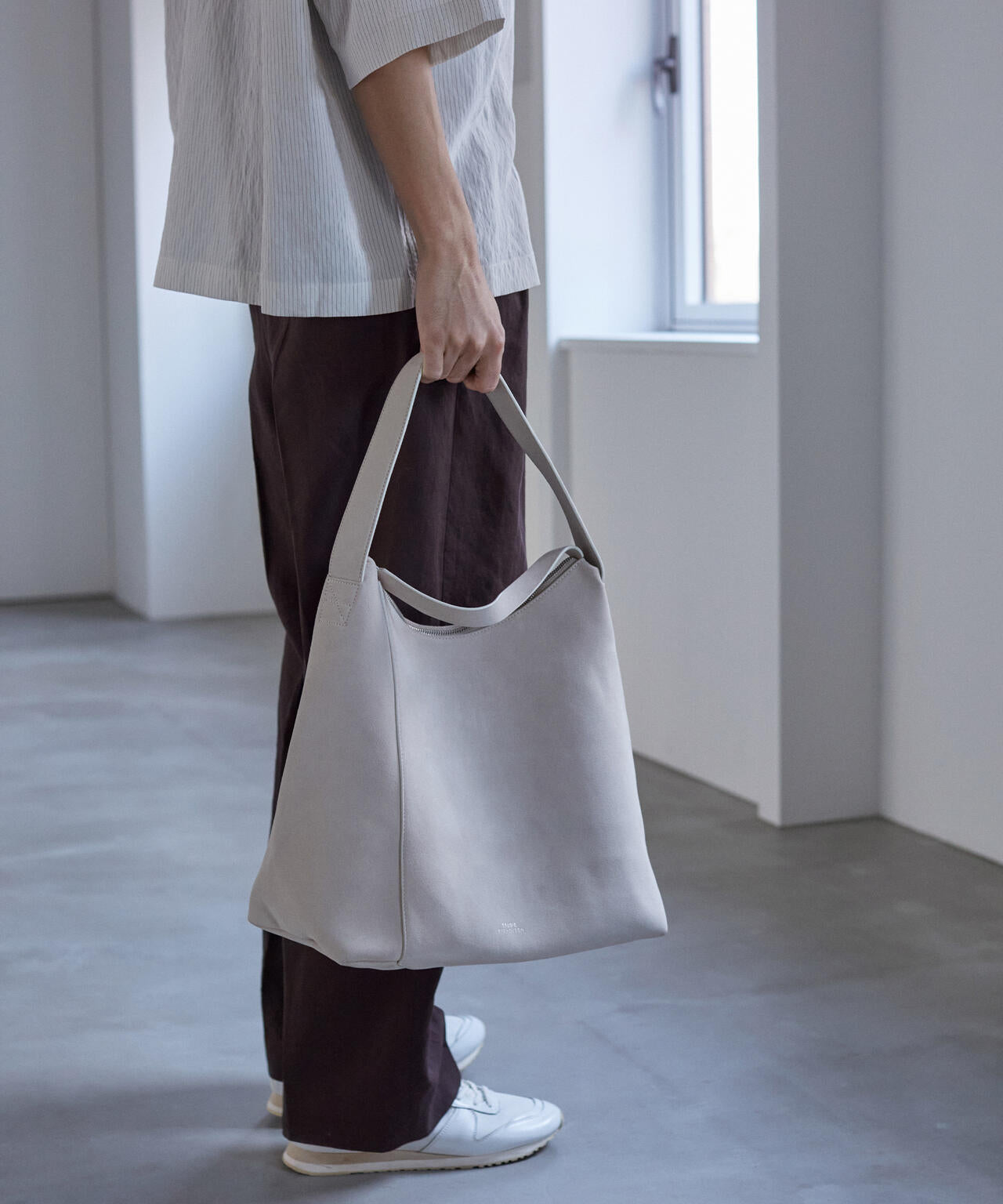 STUDIO NICHOLSON / VESUVIO SUEDE HOBO BAG