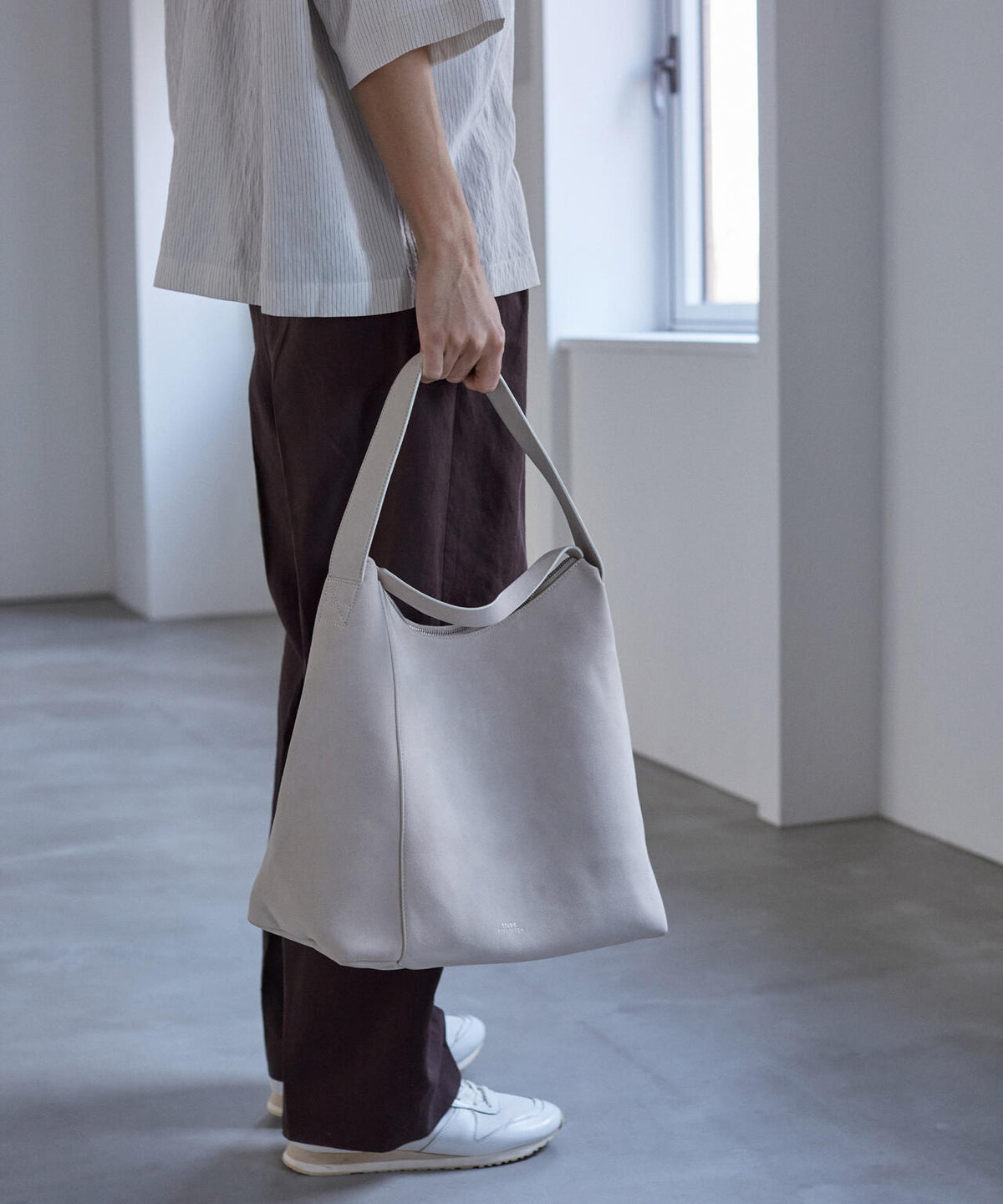 STUDIO NICHOLSON / VESUVIO SUEDE HOBO BAG