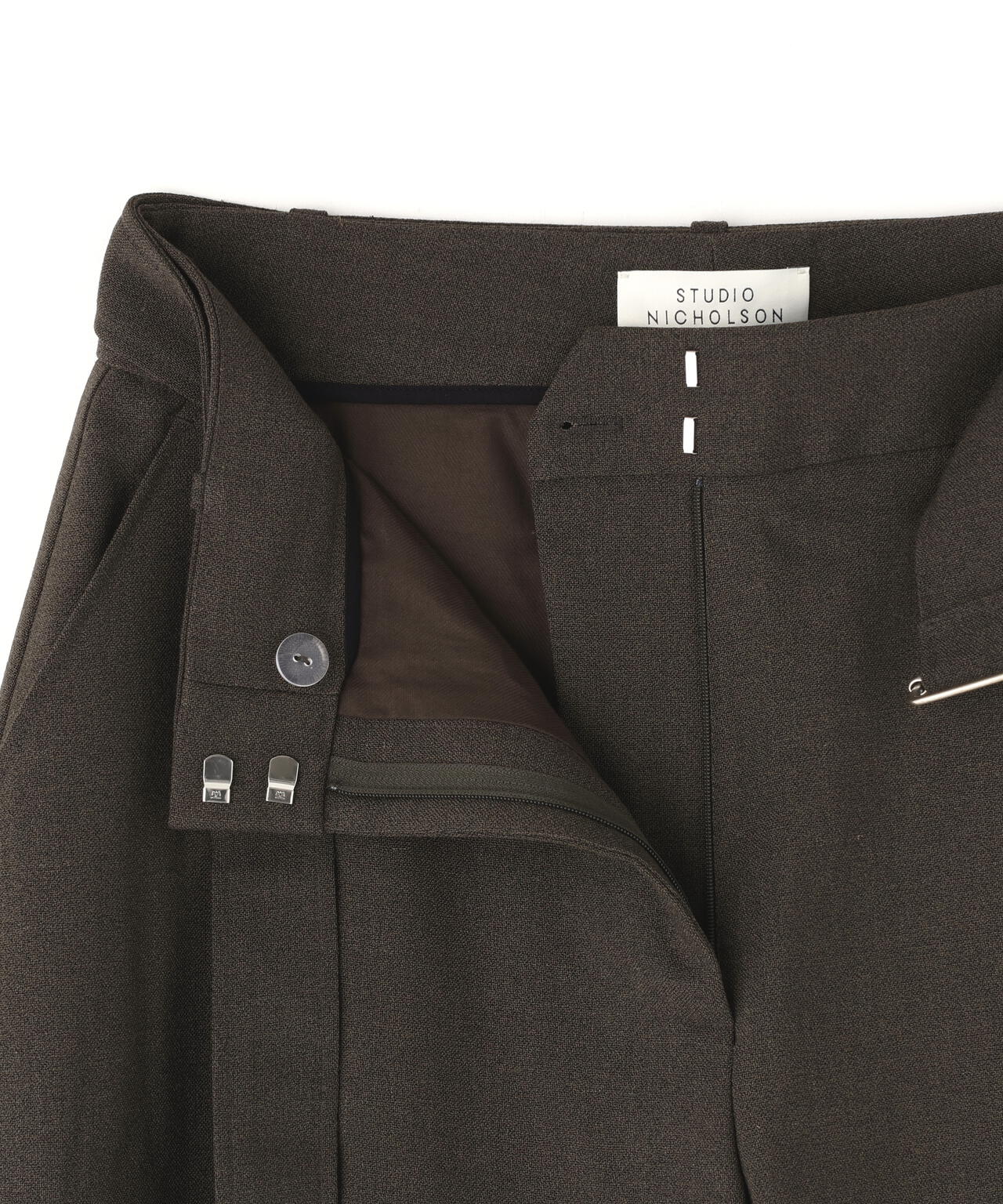 STUDIO NICHOLSON / GRAIN DE POUDRE BELTED ROUND LEG PANT