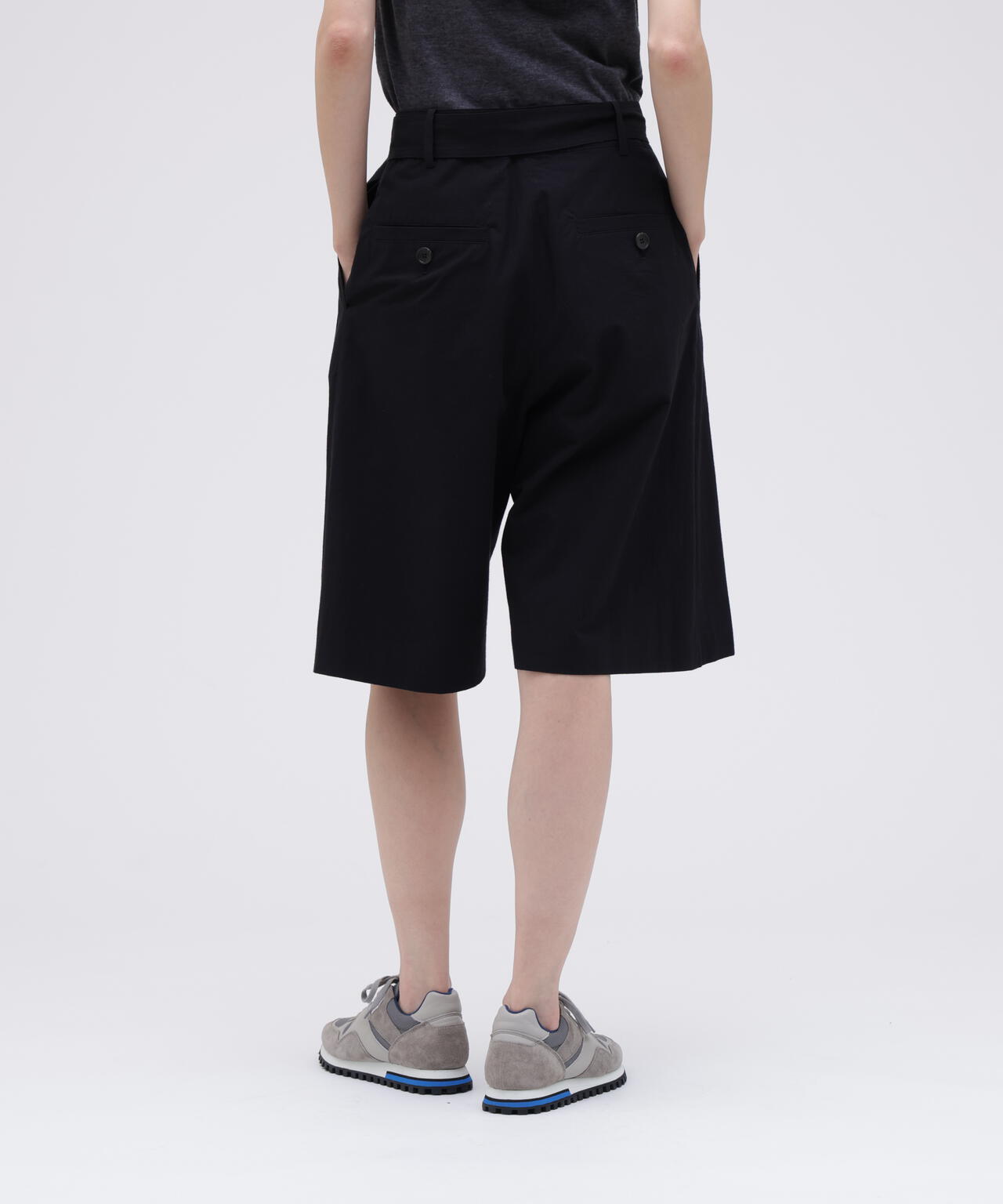 STUDIO NICHOLSON / TYPEWRITER COTTON BELTED PLEATED SHORT
