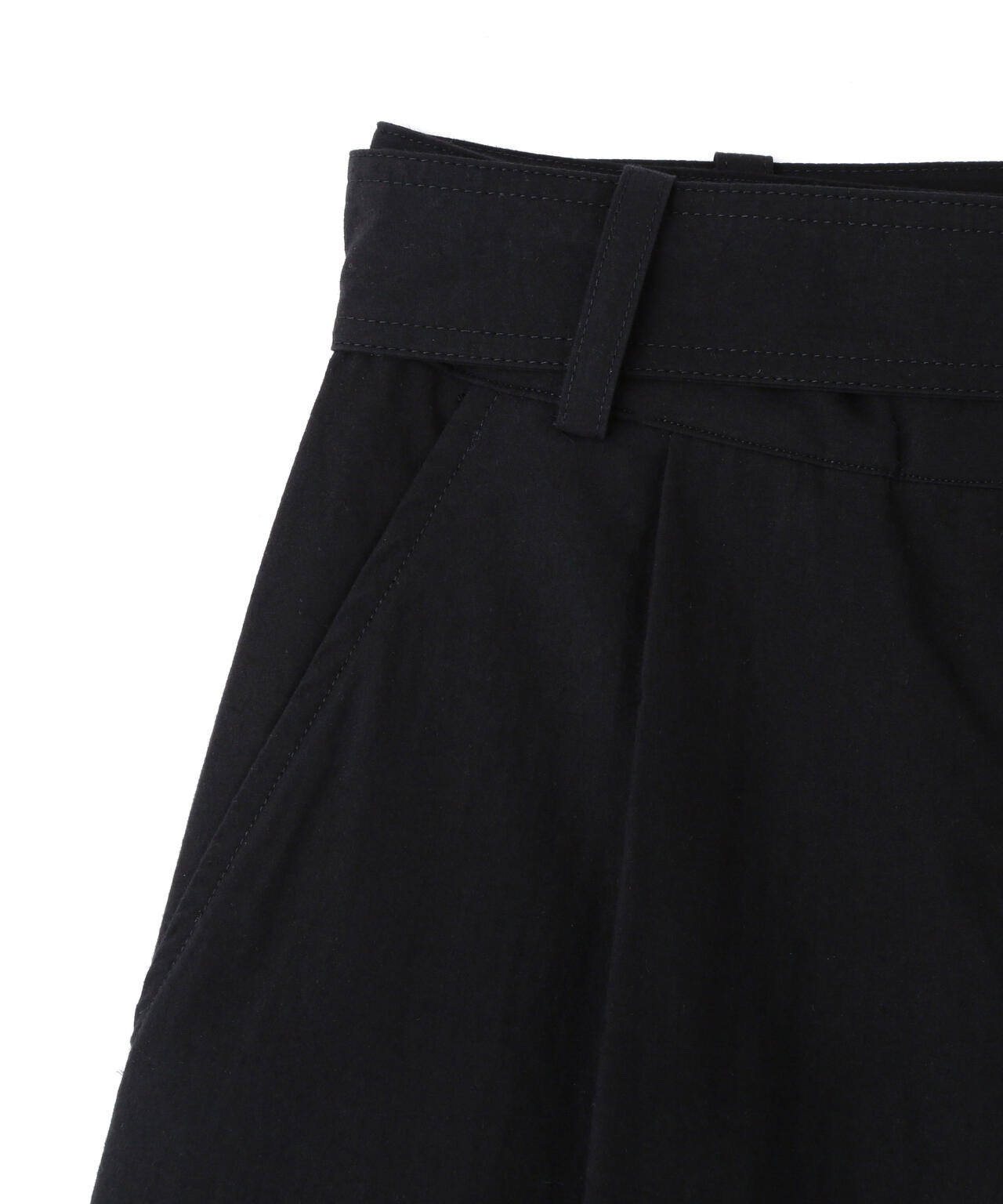 STUDIO NICHOLSON / TYPEWRITER COTTON BELTED PLEATED SHORT