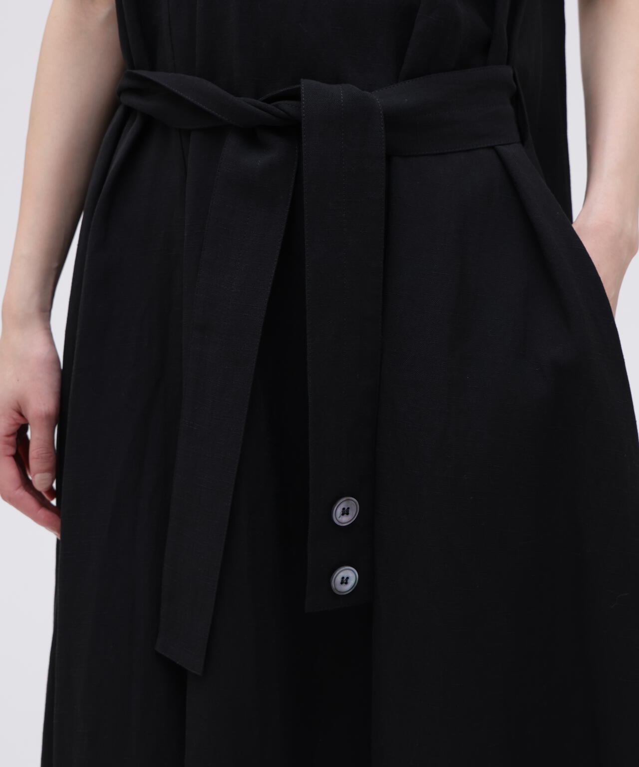 STUDIO NICHOLSON / VINTAGE SOFT LINEN WIDE STRAP VOLUME DRESS