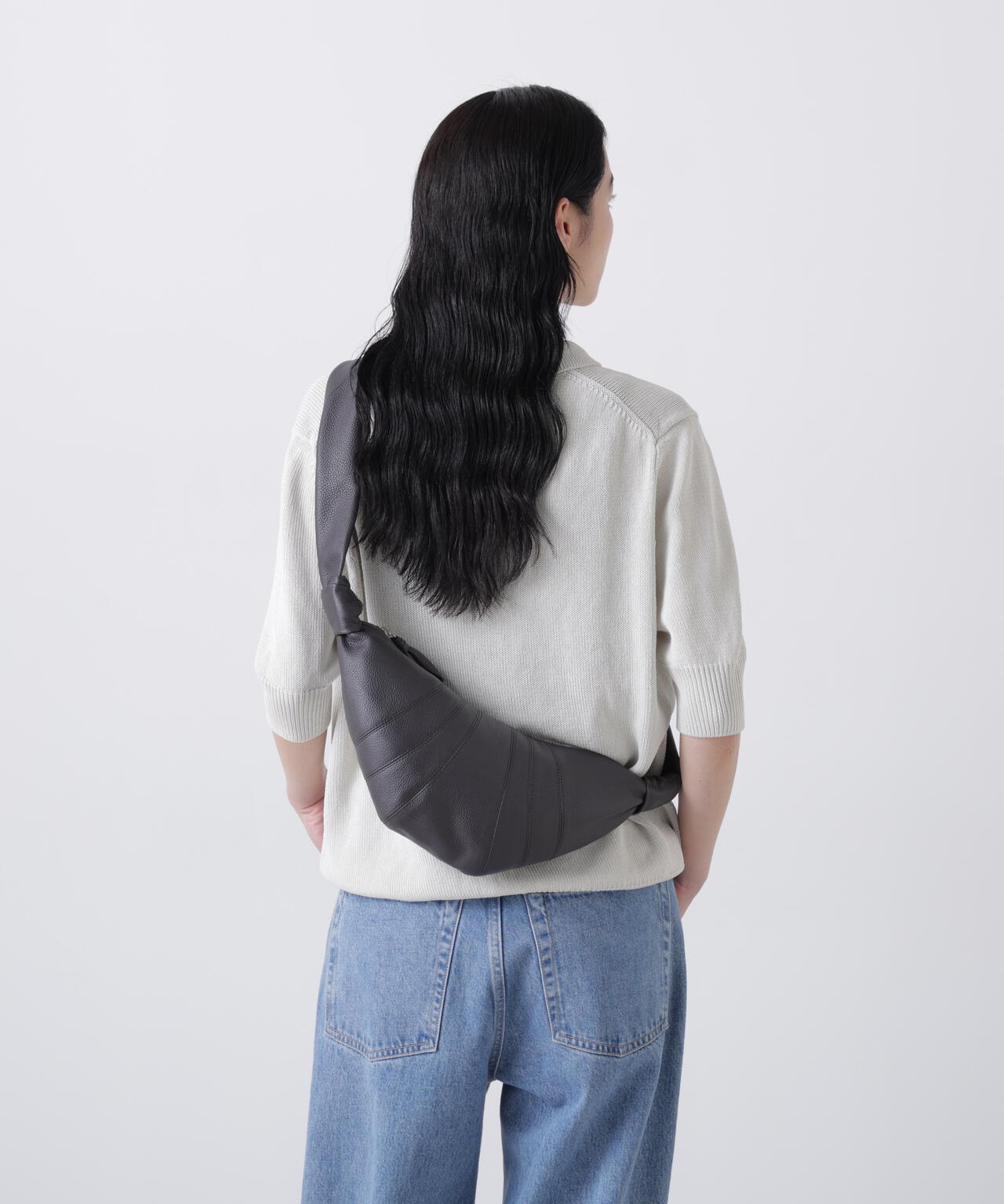 168cm B81cm W60cm H89cm 着用サイズ:F