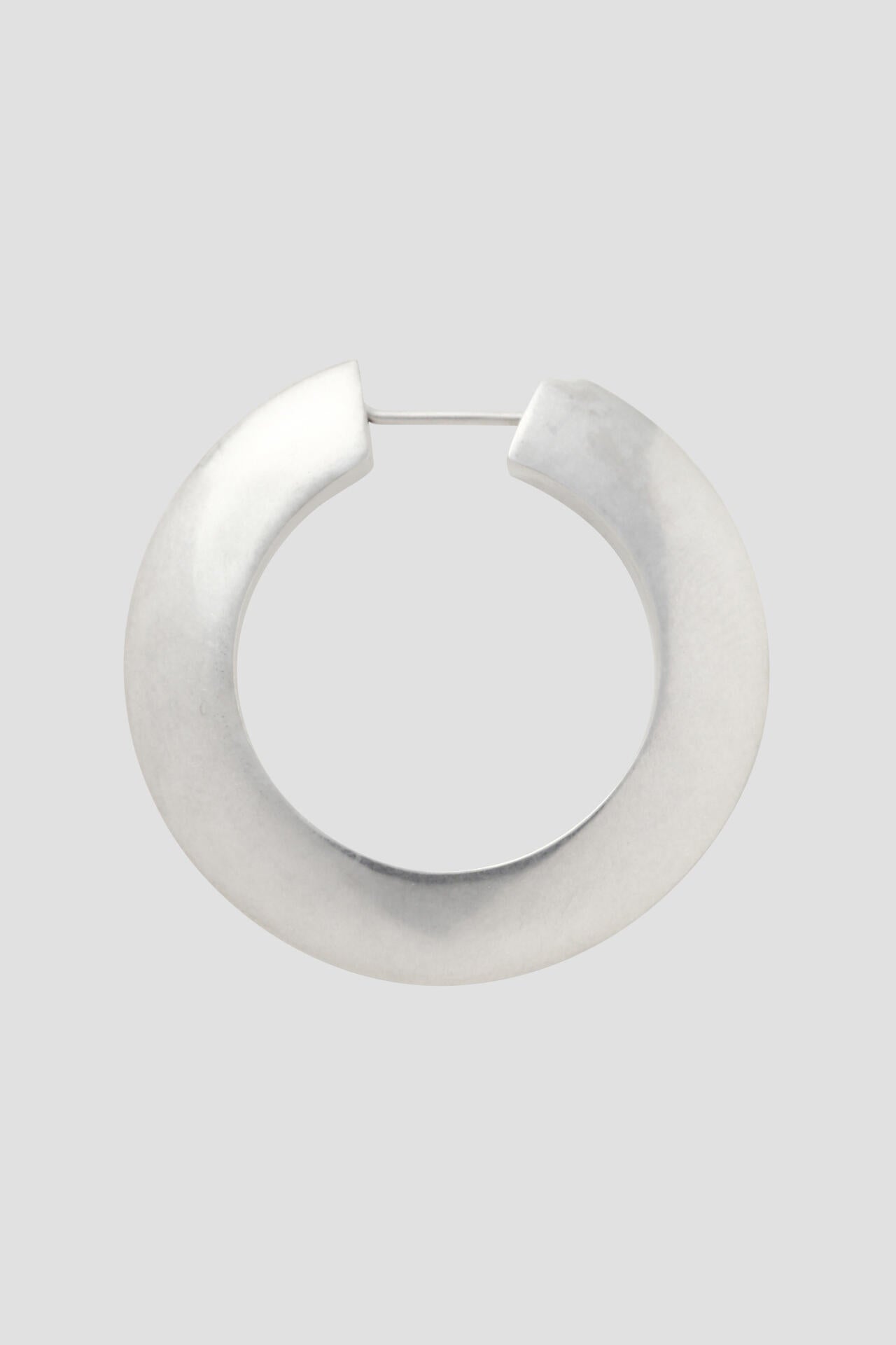 YLEVE / TRIANGLE HOOP EARRING L