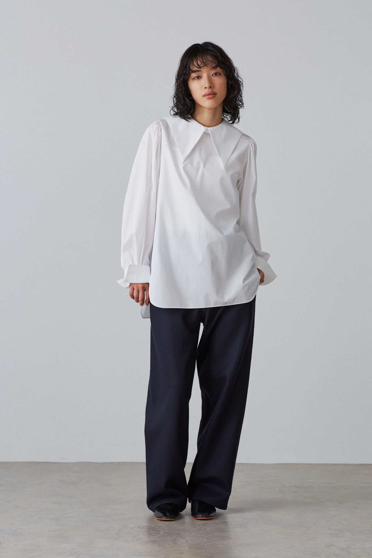 BOURRIENNE × YLEVE / SUPIMA COTTON TYPEWRITER BL / HEN
