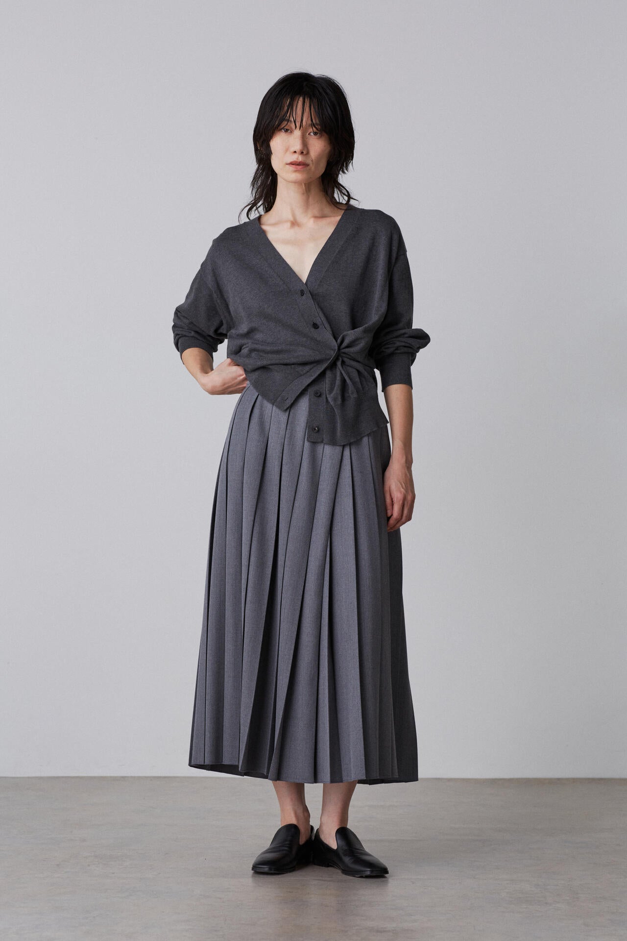 YLEVE / WOOL SURGE PLEATED SKIRT