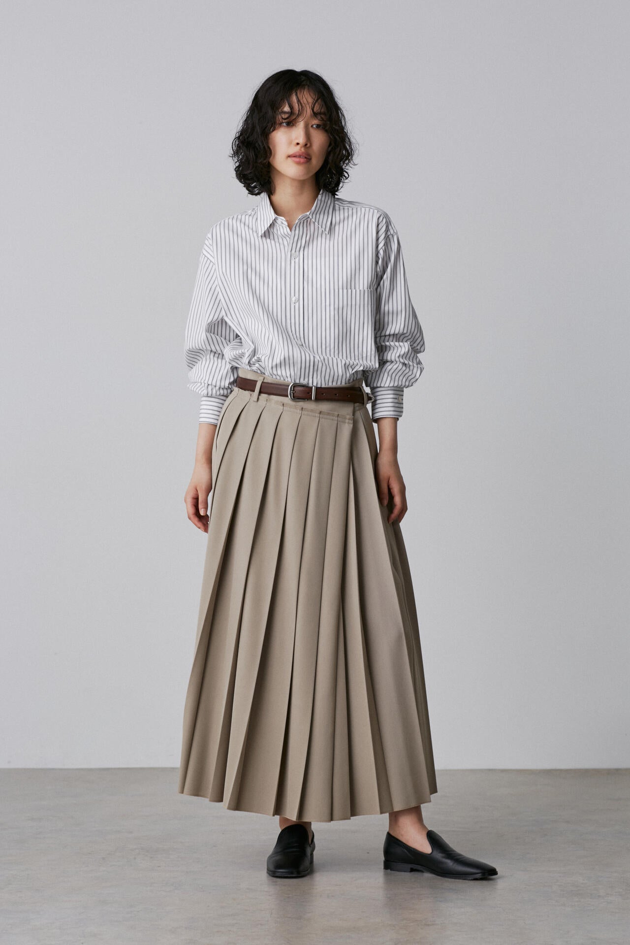 YLEVE / WOOL SURGE PLEATED SKIRT