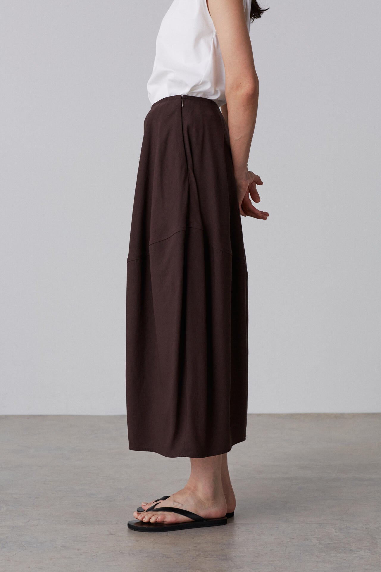YLEVE / TENCEL SKIRT