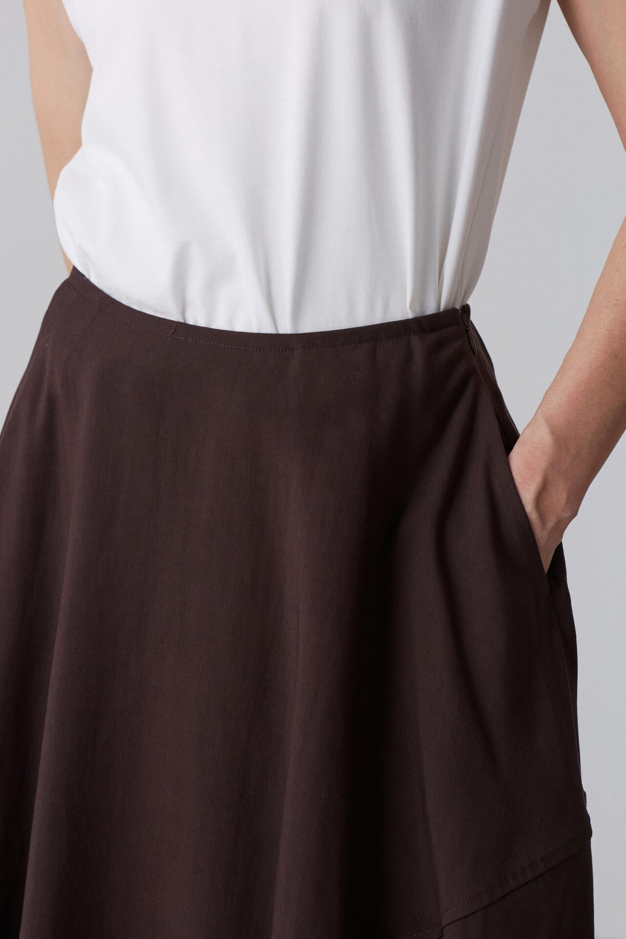 YLEVE / TENCEL SKIRT