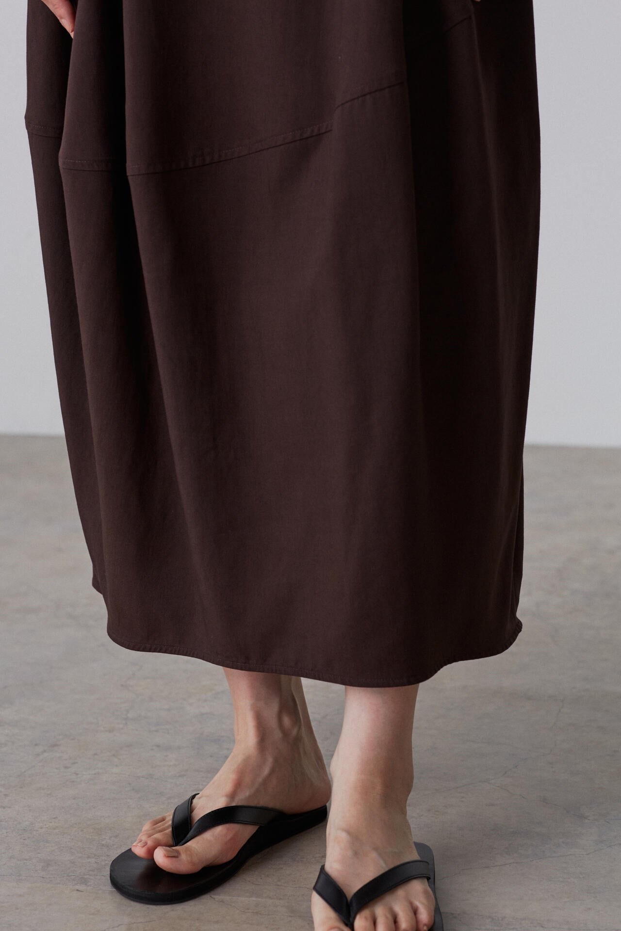 YLEVE / TENCEL SKIRT
