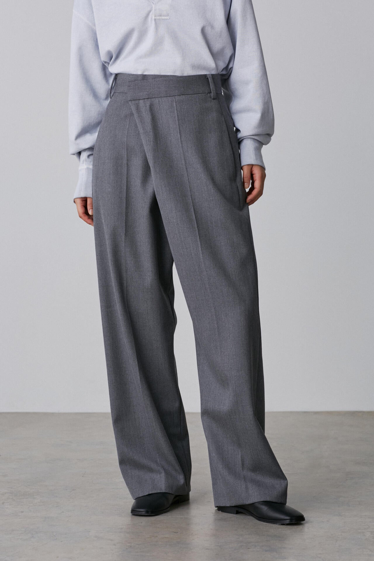 YLEVE / WOOL SURGE TROUSERS
