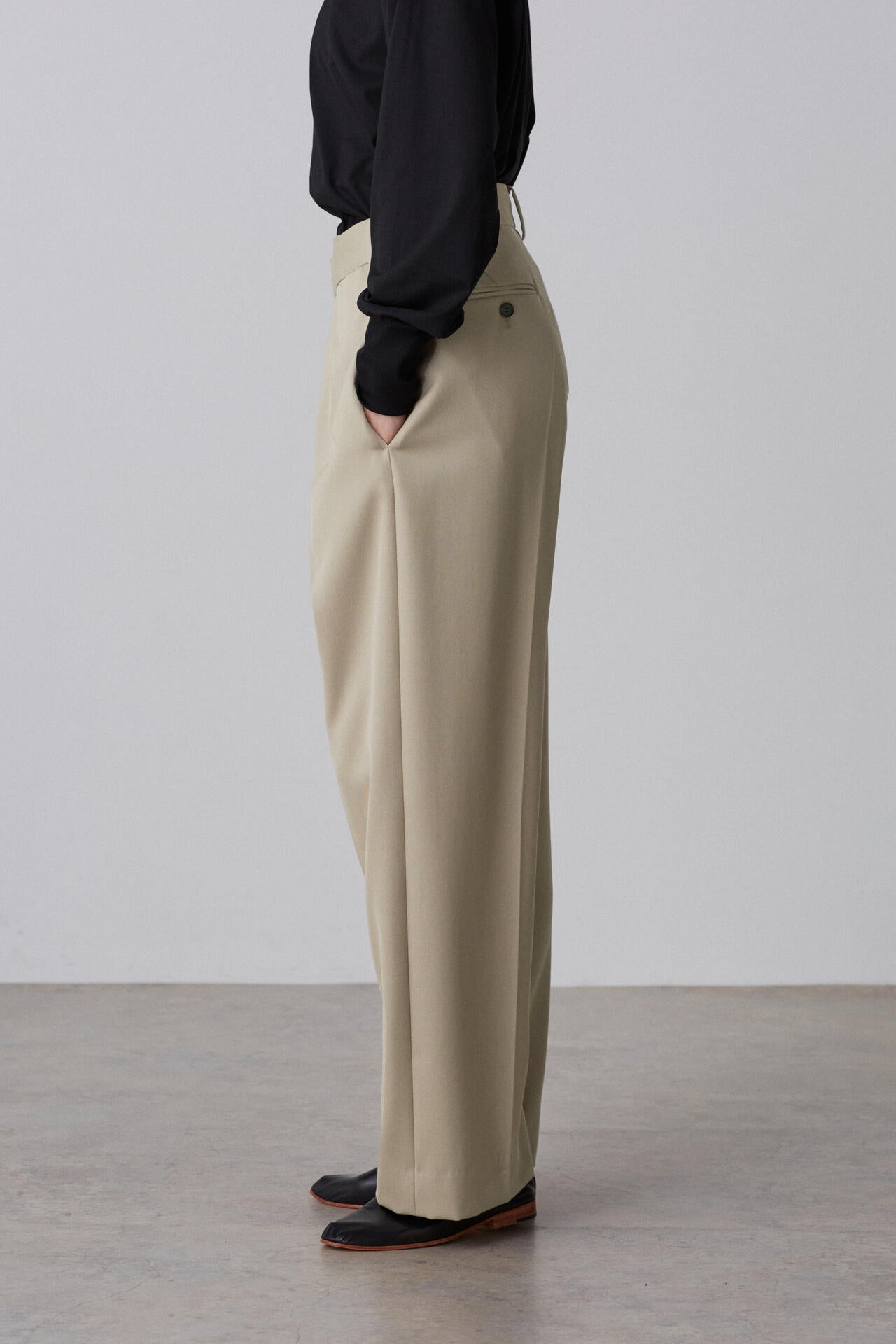 YLEVE / WOOL SURGE TROUSERS