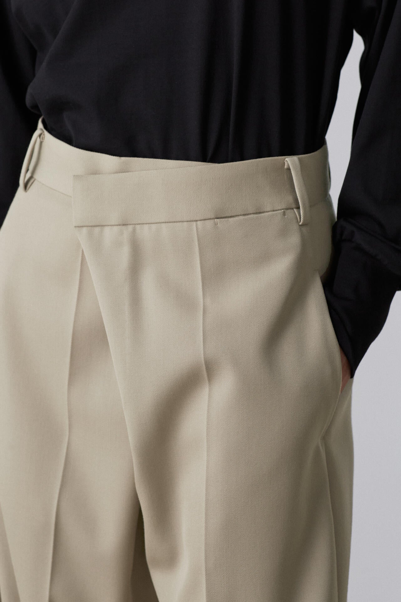 YLEVE / WOOL SURGE TROUSERS