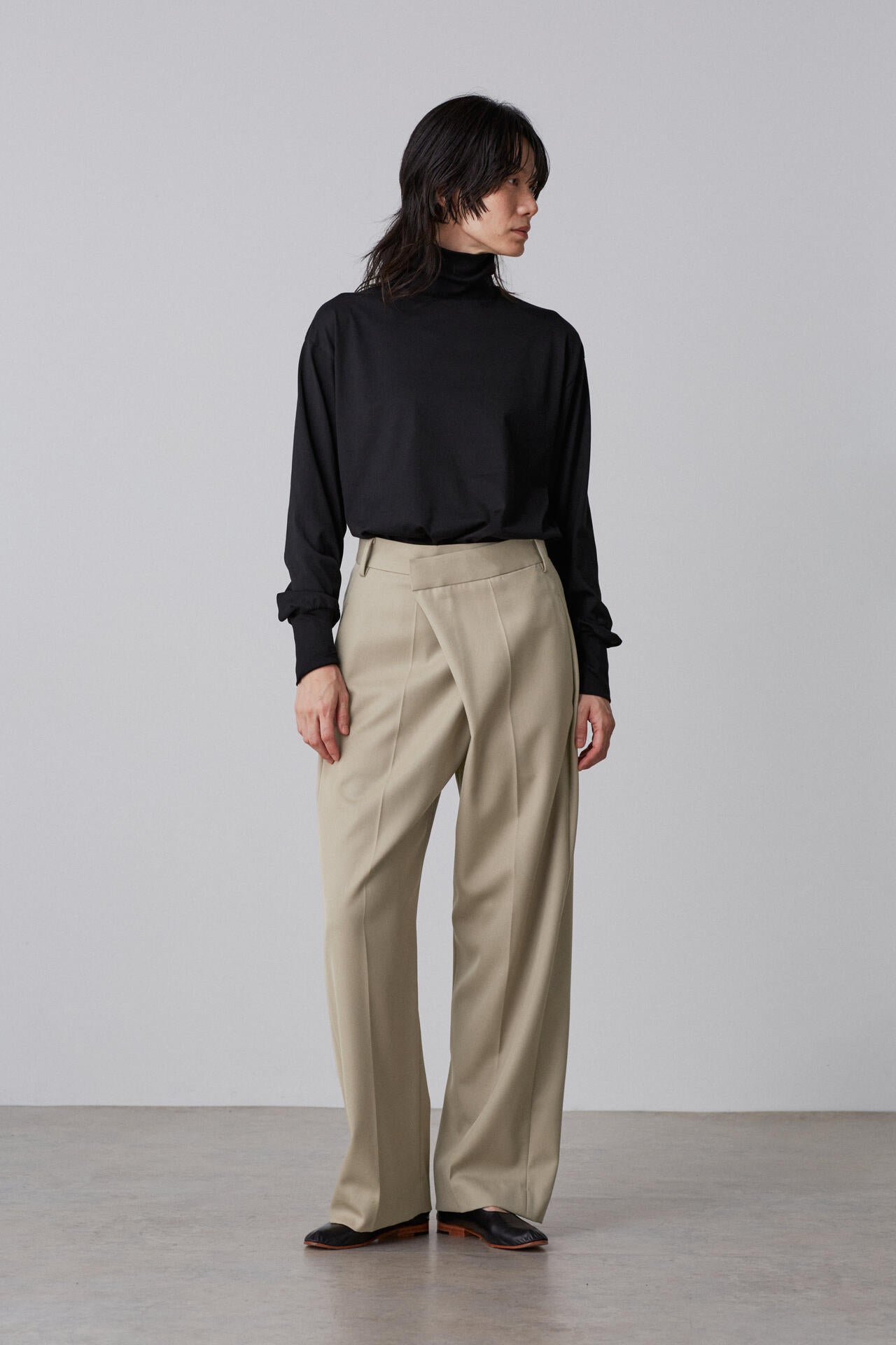 YLEVE / WOOL SURGE TROUSERS