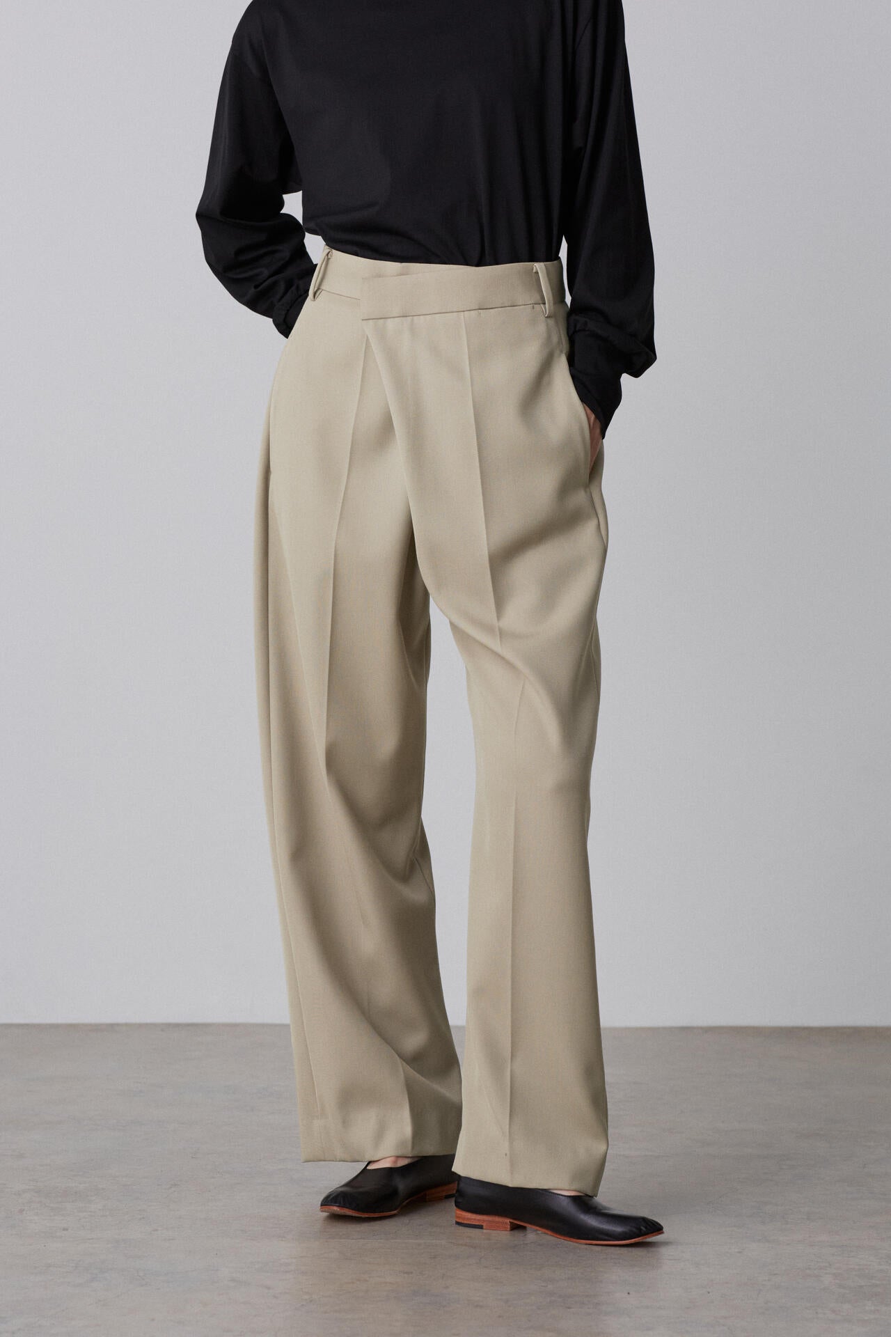 YLEVE / WOOL SURGE TROUSERS