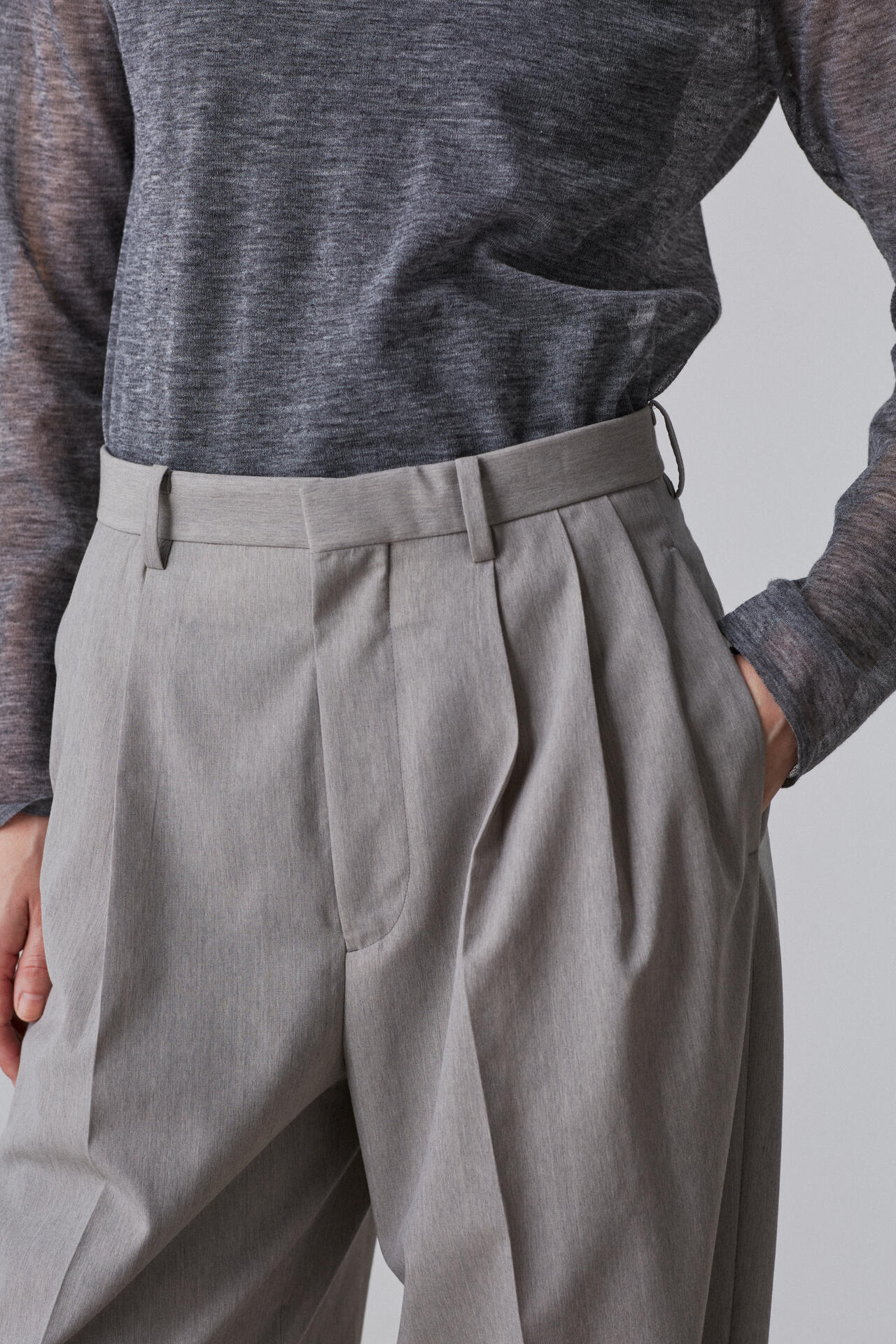 YLEVE / WOOL CHAMBRAY TROUSERS