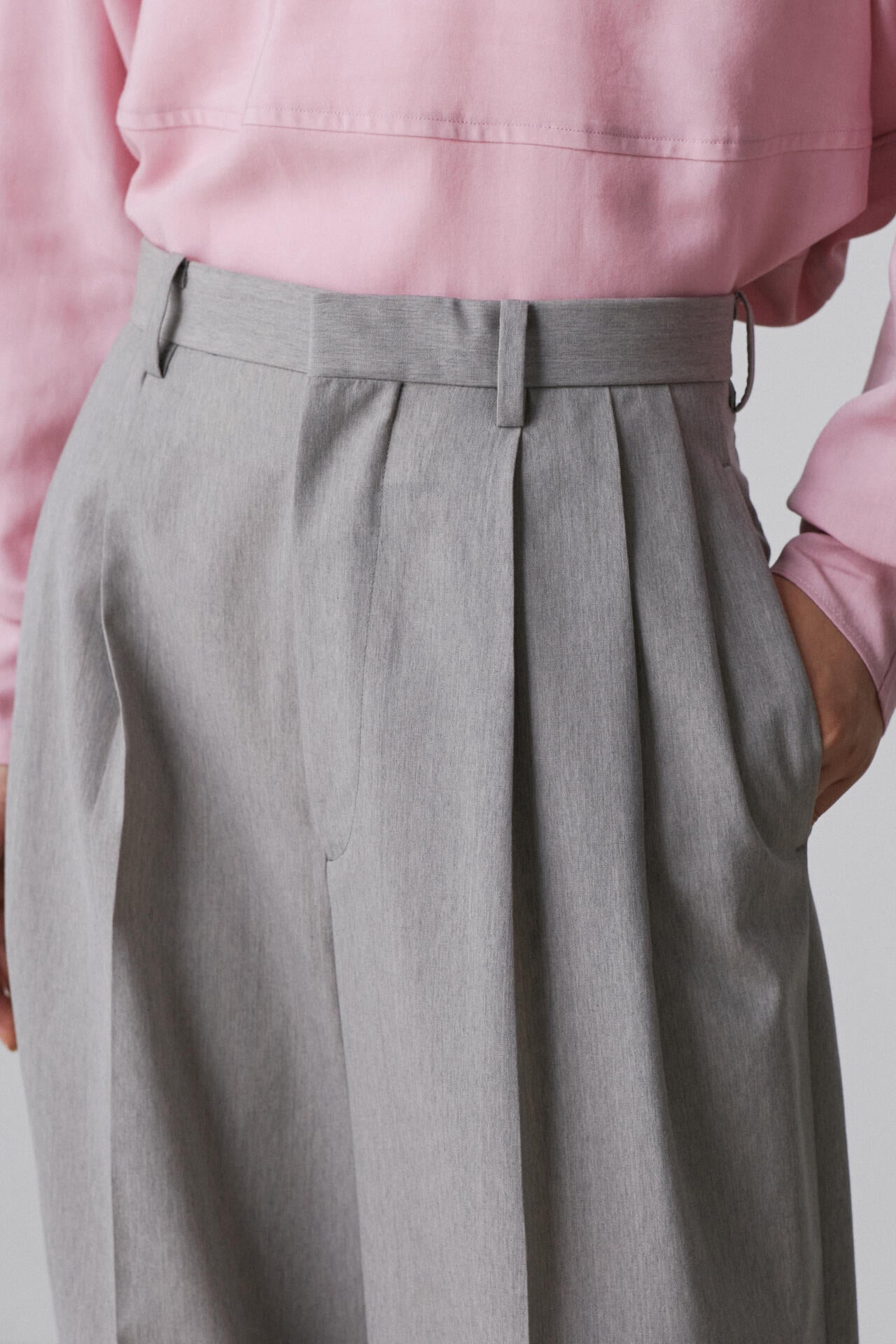 YLEVE / WOOL CHAMBRAY TROUSERS