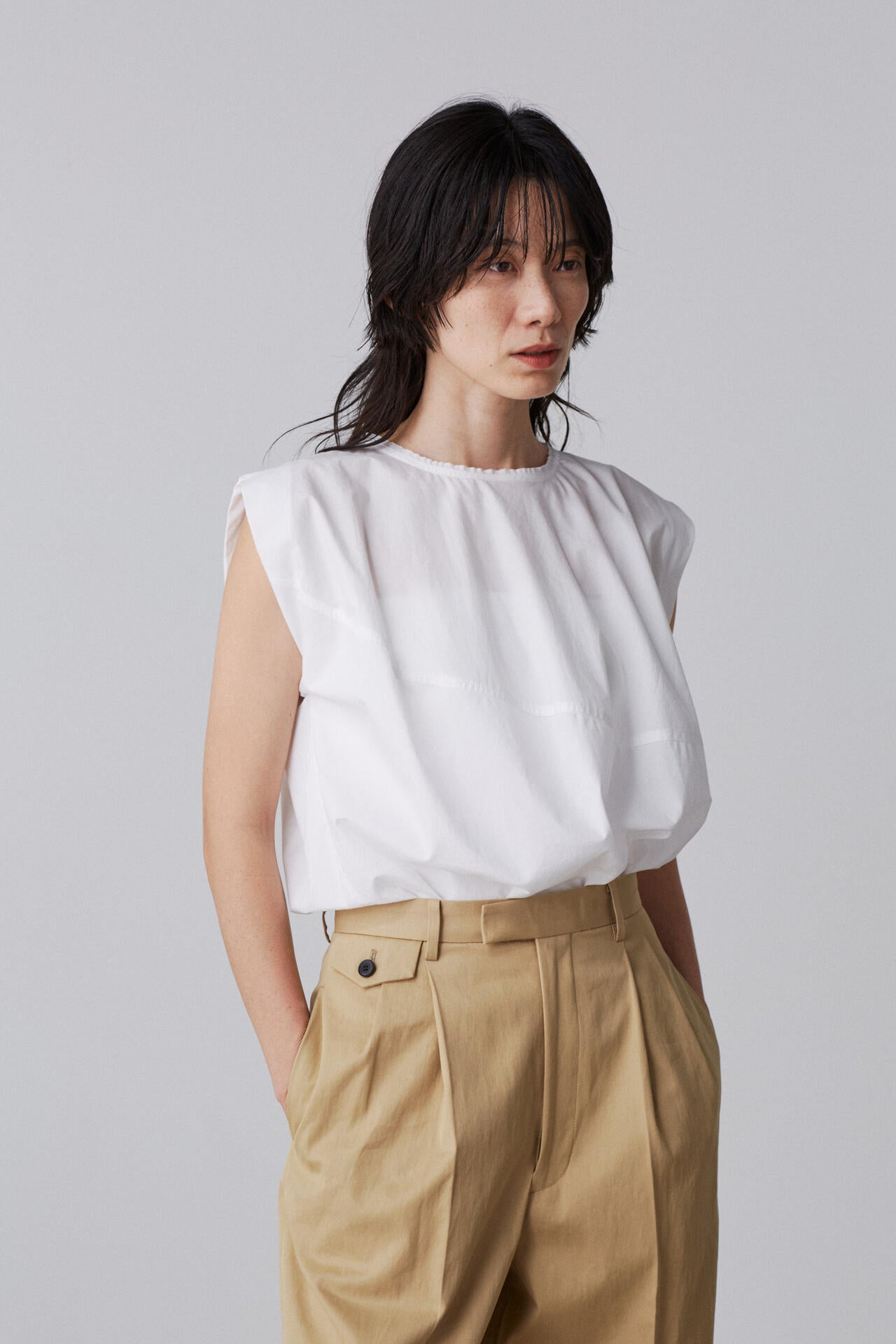 YLEVE / SUVIN COTTON TYPEWRITER PULL OVER BLOUSE