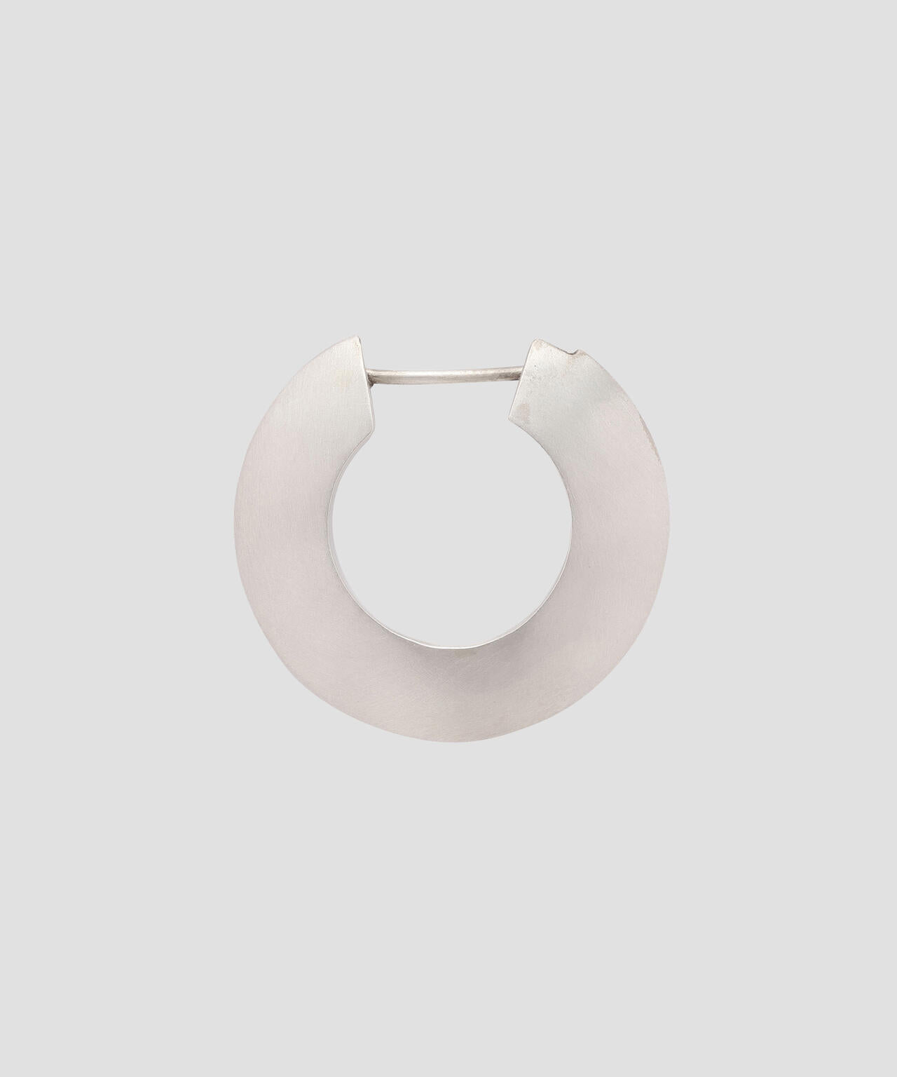 YLEVE / TRIANGLE HOOP EARRING S