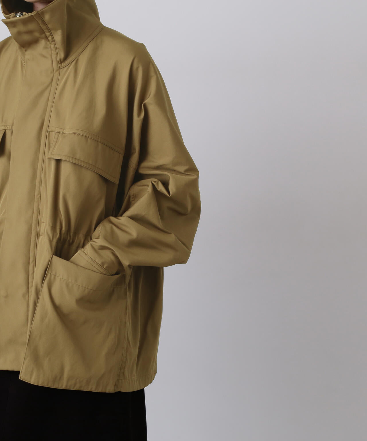 YLÈVE / HIGH COUNT DOUBLE TWILL POLYESTER BLOUSON