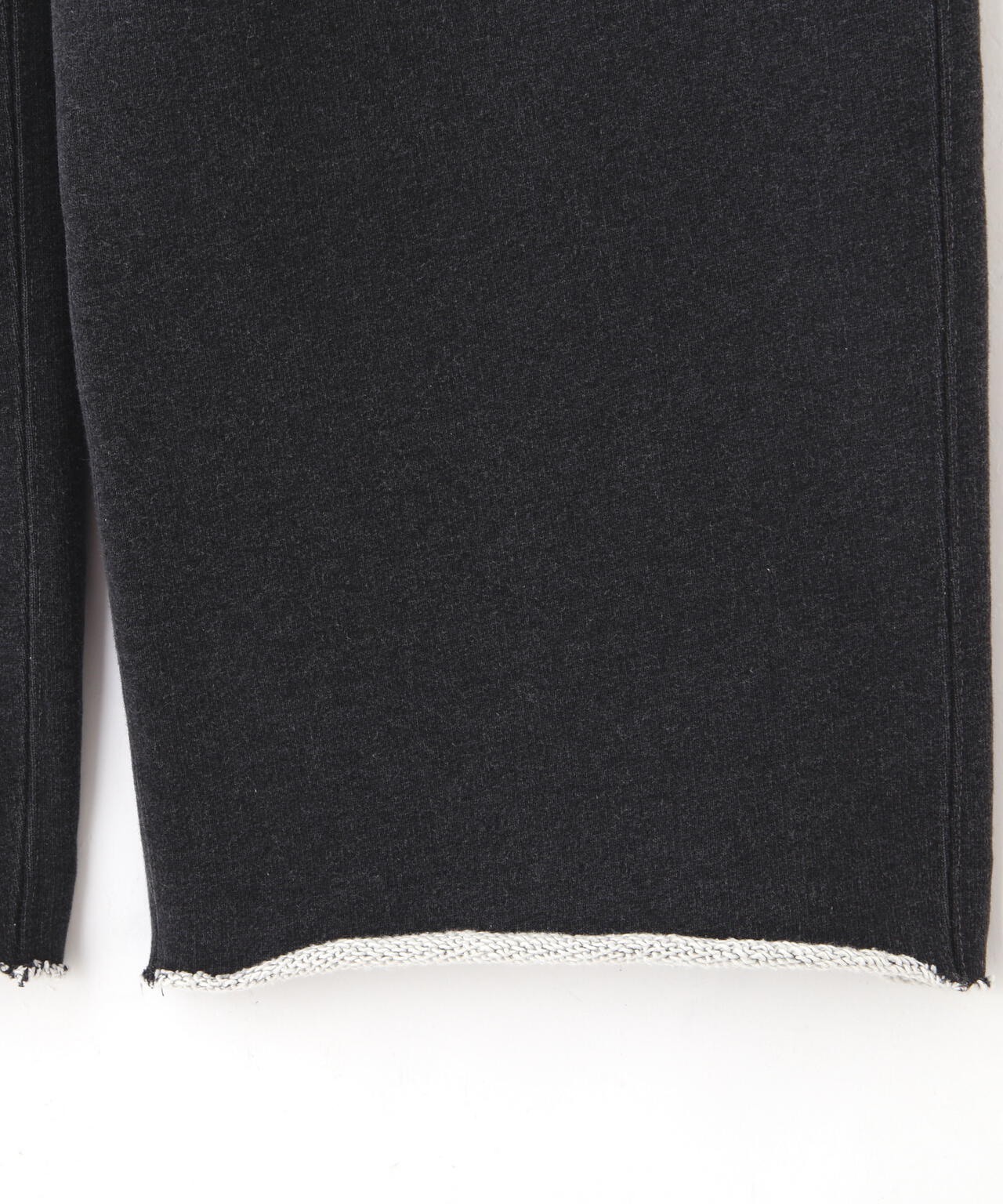 YLÈVE / HEAVY WEIGHT FLEECE BLEACH CUT OFF TROUSERS