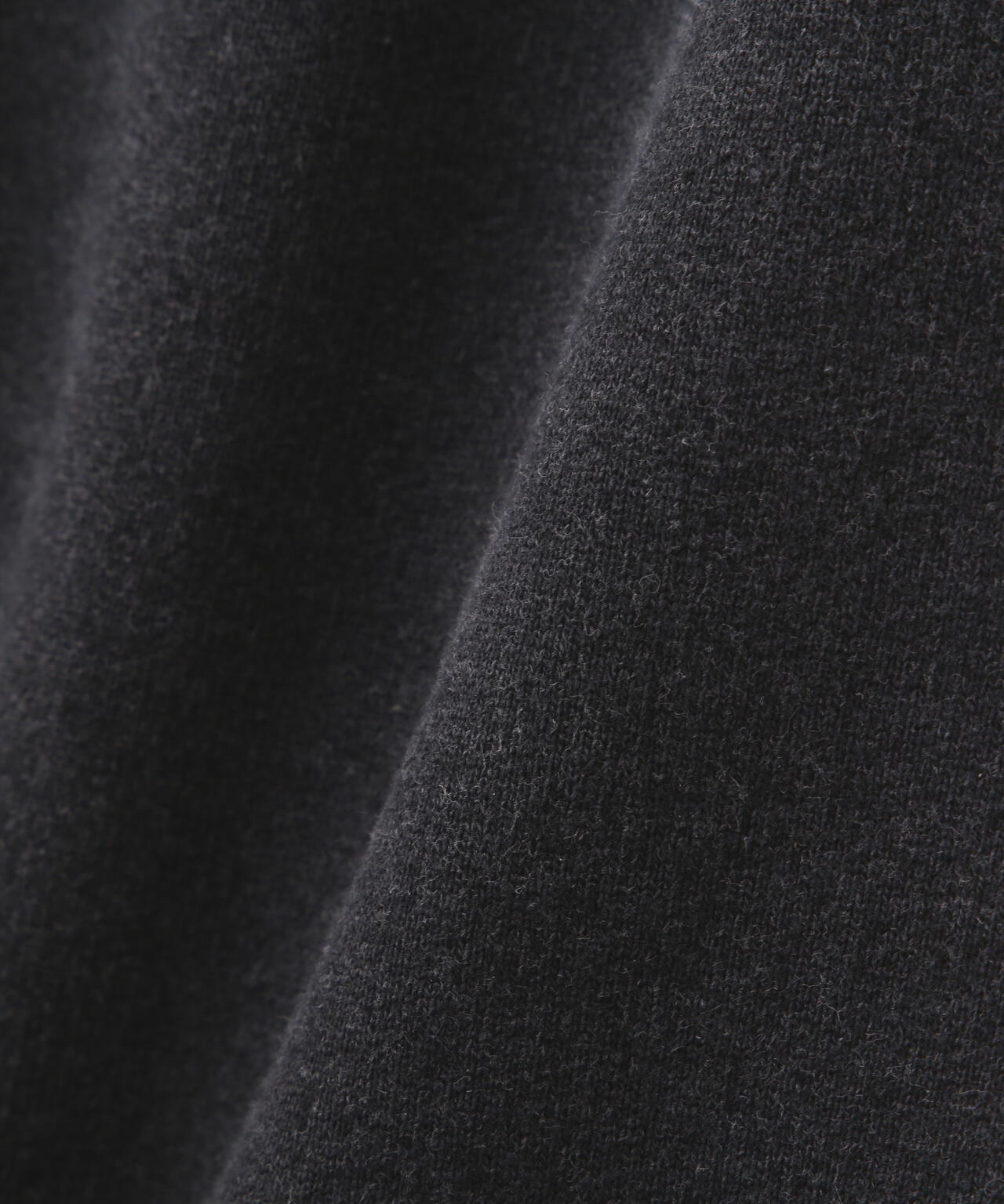 YLÈVE / HEAVY WEIGHT FLEECE BLEACH CUT OFF TROUSERS