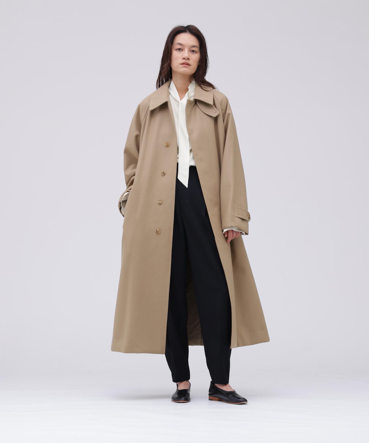 YLÈVE / MERINO WOOL TWILL CURVED TROUSERS