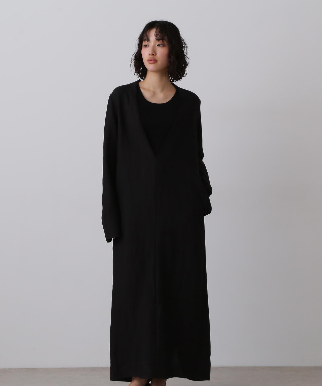 YLEVE / TENCEL LINEN V NECK ONE PIECE
