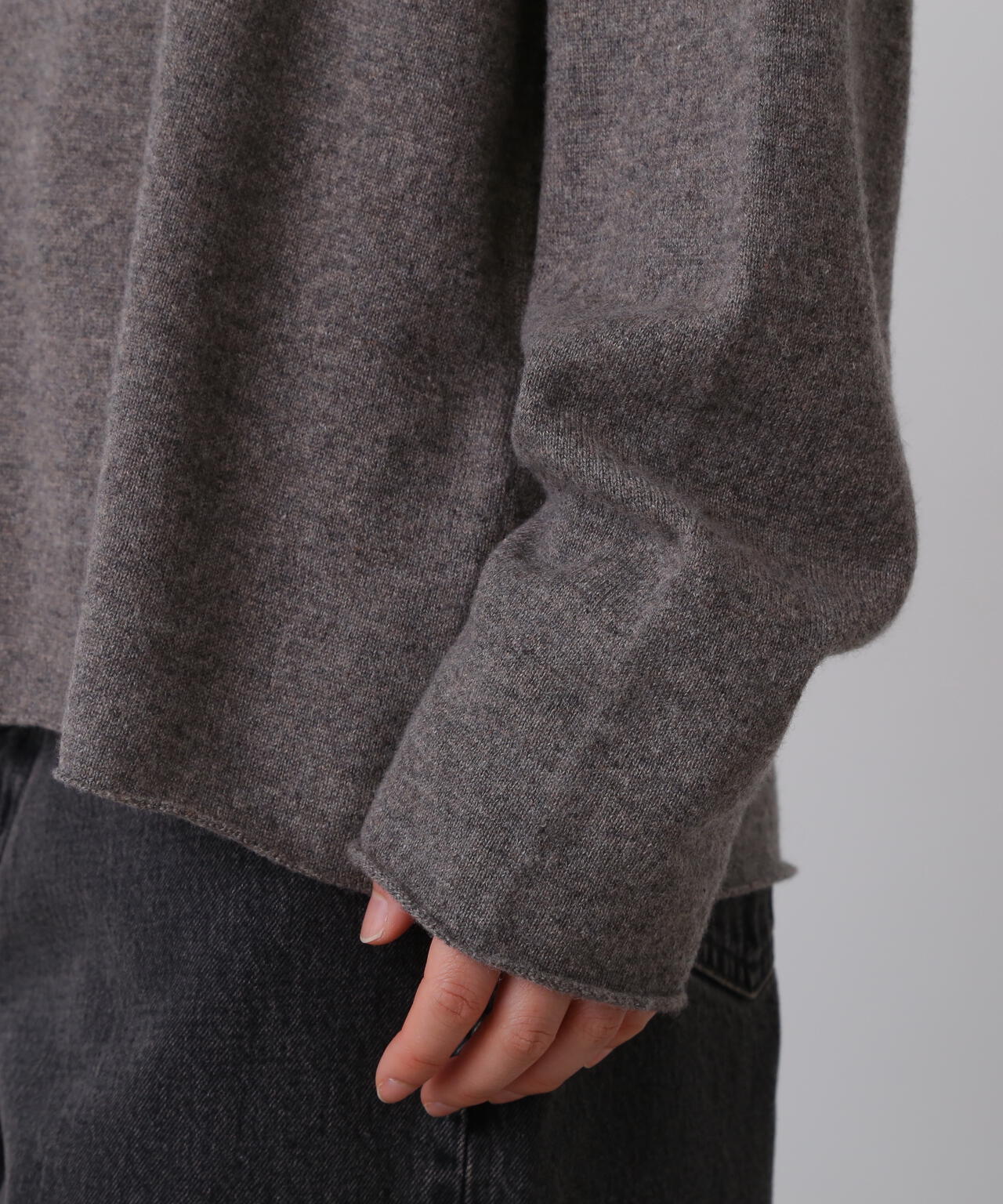 YLÈVE / CASHMERE KNIT T‐SHIRT